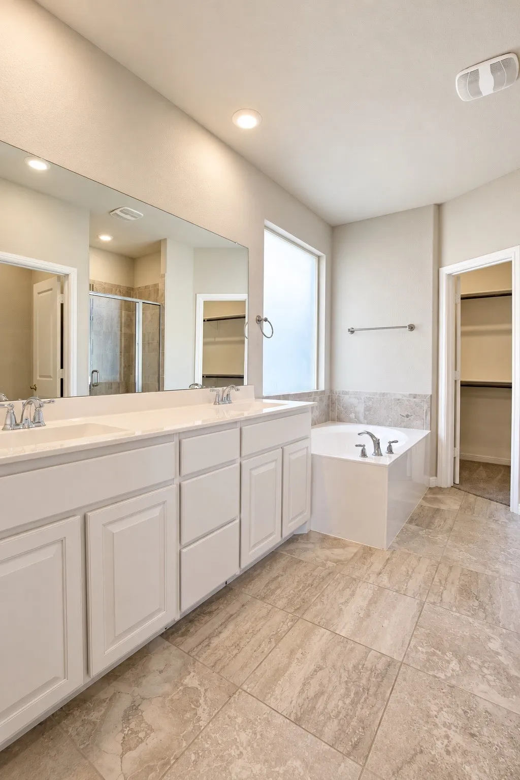 Single Family Residence For Sale in Denton County , 2401 Mockingbird Court, Northlake, Texas 76247, 4 Bedroom, 3 Bathroom, 2 Garage spaces, 2,743 Sqft, built in 2019, mls#21393727, Real Estate Agent in Northlake, Homes For Sale in Denton county, Homes For Sale in Northlake, Realtor in Northlake Texas, Real Estate Brokerage Independent Realty Texas, Luminita Cordes Realtor