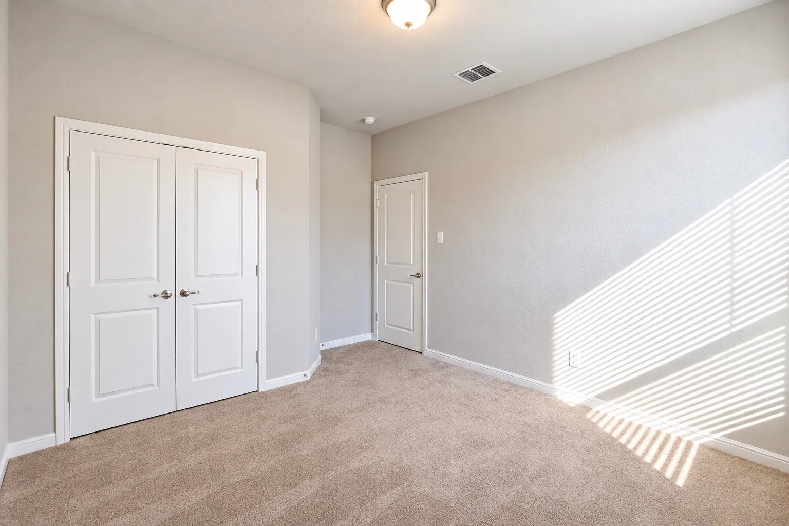 Single Family Residence For Sale in Denton County , 2401 Mockingbird Court, Northlake, Texas 76247, 4 Bedroom, 3 Bathroom, 2 Garage spaces, 2,743 Sqft, built in 2019, mls#21393727, Real Estate Agent in Northlake, Homes For Sale in Denton county, Homes For Sale in Northlake, Realtor in Northlake Texas, Real Estate Brokerage Independent Realty Texas, Luminita Cordes Realtor