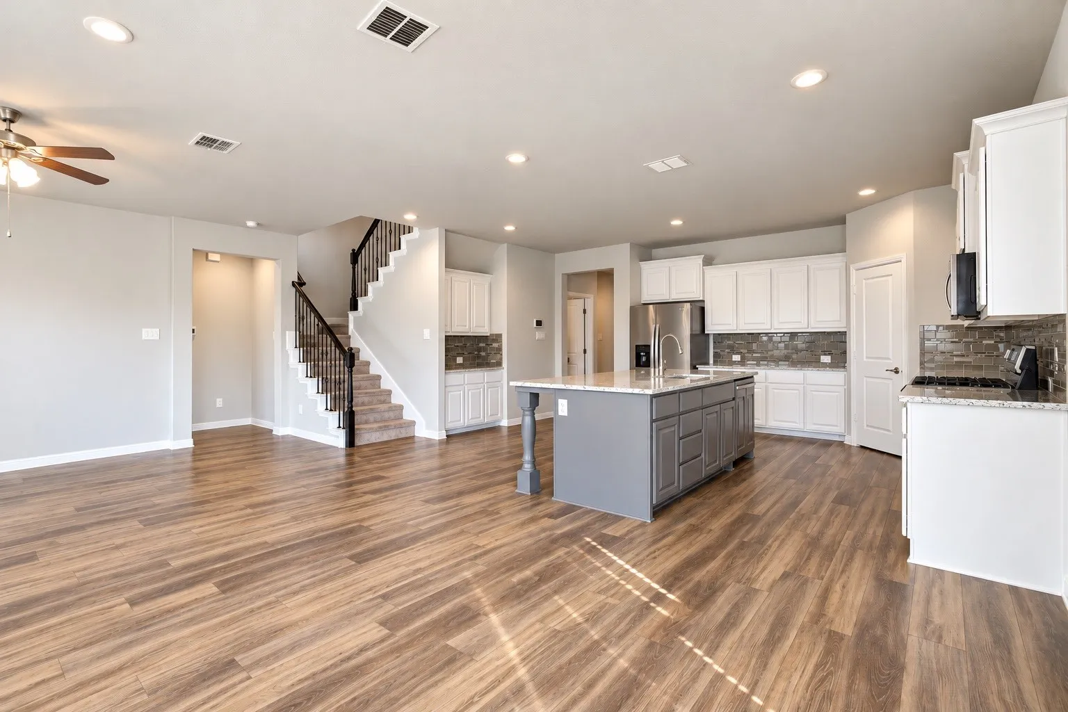 Single Family Residence For Sale in Denton County , 2401 Mockingbird Court, Northlake, Texas 76247, 4 Bedroom, 3 Bathroom, 2 Garage spaces, 2,743 Sqft, built in 2019, mls#21393727, Real Estate Agent in Northlake, Homes For Sale in Denton county, Homes For Sale in Northlake, Realtor in Northlake Texas, Real Estate Brokerage Independent Realty Texas, Luminita Cordes Realtor
