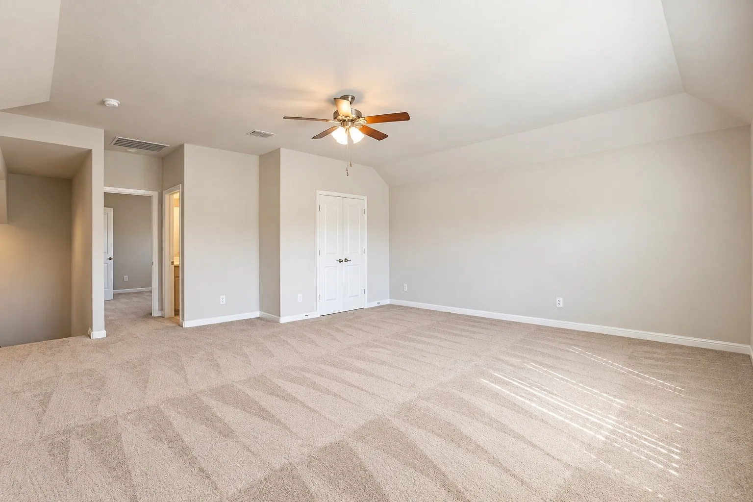 Single Family Residence For Sale in Denton County , 2401 Mockingbird Court, Northlake, Texas 76247, 4 Bedroom, 3 Bathroom, 2 Garage spaces, 2,743 Sqft, built in 2019, mls#21393727, Real Estate Agent in Northlake, Homes For Sale in Denton county, Homes For Sale in Northlake, Realtor in Northlake Texas, Real Estate Brokerage Independent Realty Texas, Luminita Cordes Realtor