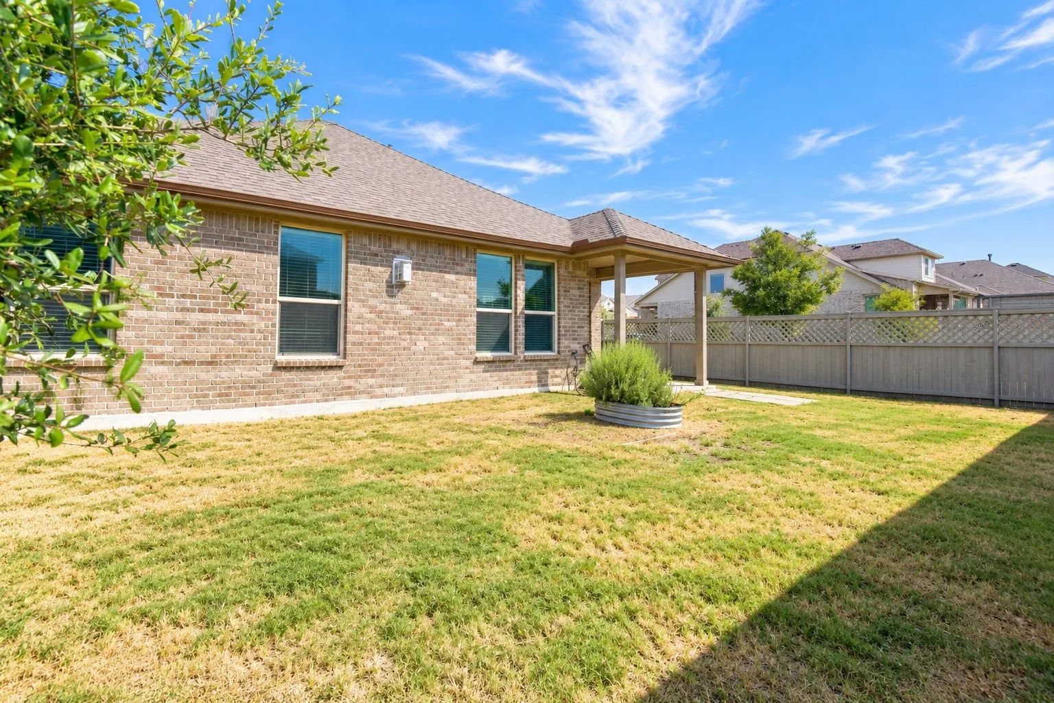 Single Family Residence For Sale in Denton County , 2401 Mockingbird Court, Northlake, Texas 76247, 4 Bedroom, 3 Bathroom, 2 Garage spaces, 2,743 Sqft, built in 2019, mls#21393727, Real Estate Agent in Northlake, Homes For Sale in Denton county, Homes For Sale in Northlake, Realtor in Northlake Texas, Real Estate Brokerage Independent Realty Texas, Luminita Cordes Realtor