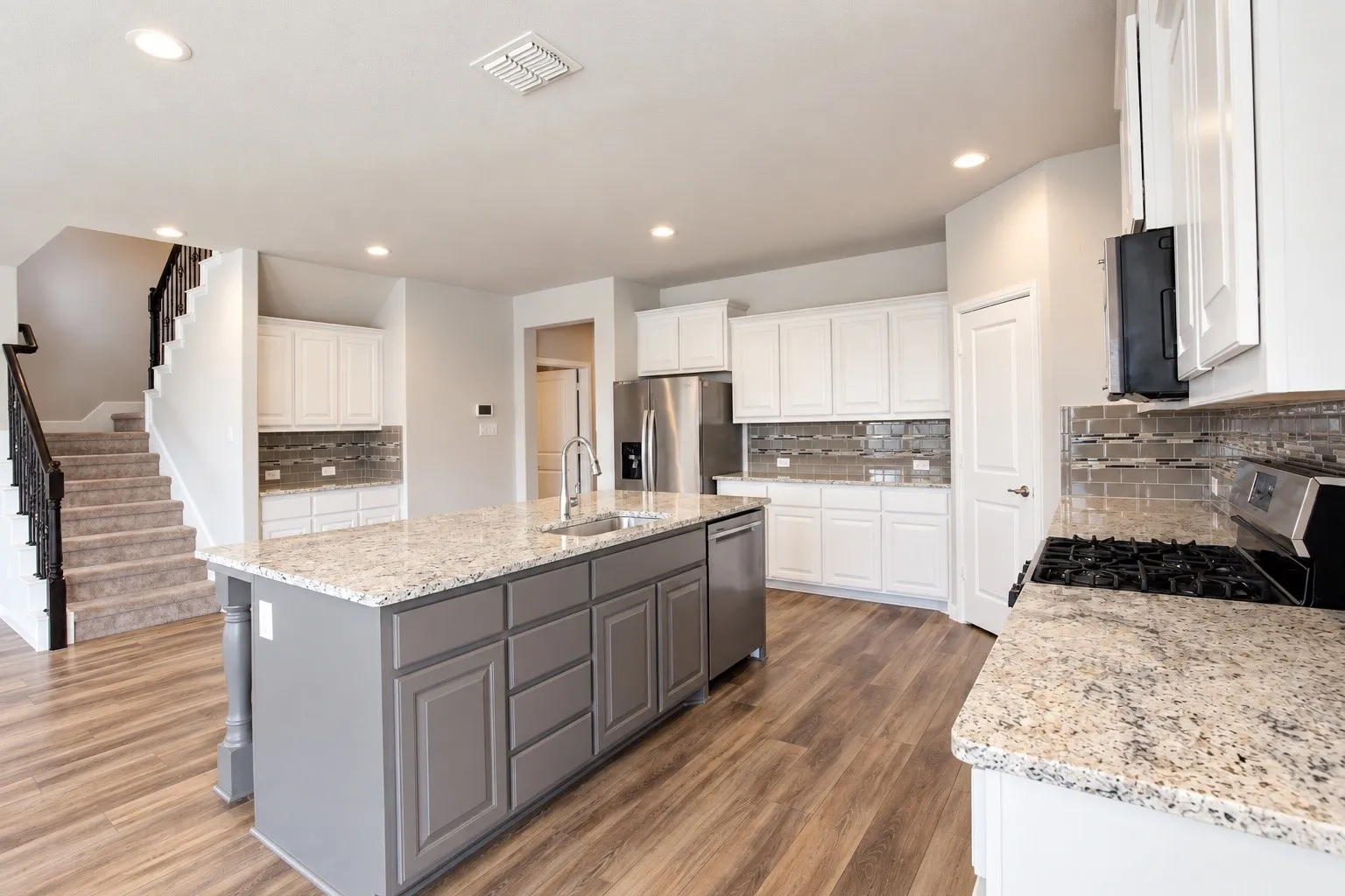 Single Family Residence For Sale in Denton County , 2401 Mockingbird Court, Northlake, Texas 76247, 4 Bedroom, 3 Bathroom, 2 Garage spaces, 2,743 Sqft, built in 2019, mls#21393727, Real Estate Agent in Northlake, Homes For Sale in Denton county, Homes For Sale in Northlake, Realtor in Northlake Texas, Real Estate Brokerage Independent Realty Texas, Luminita Cordes Realtor