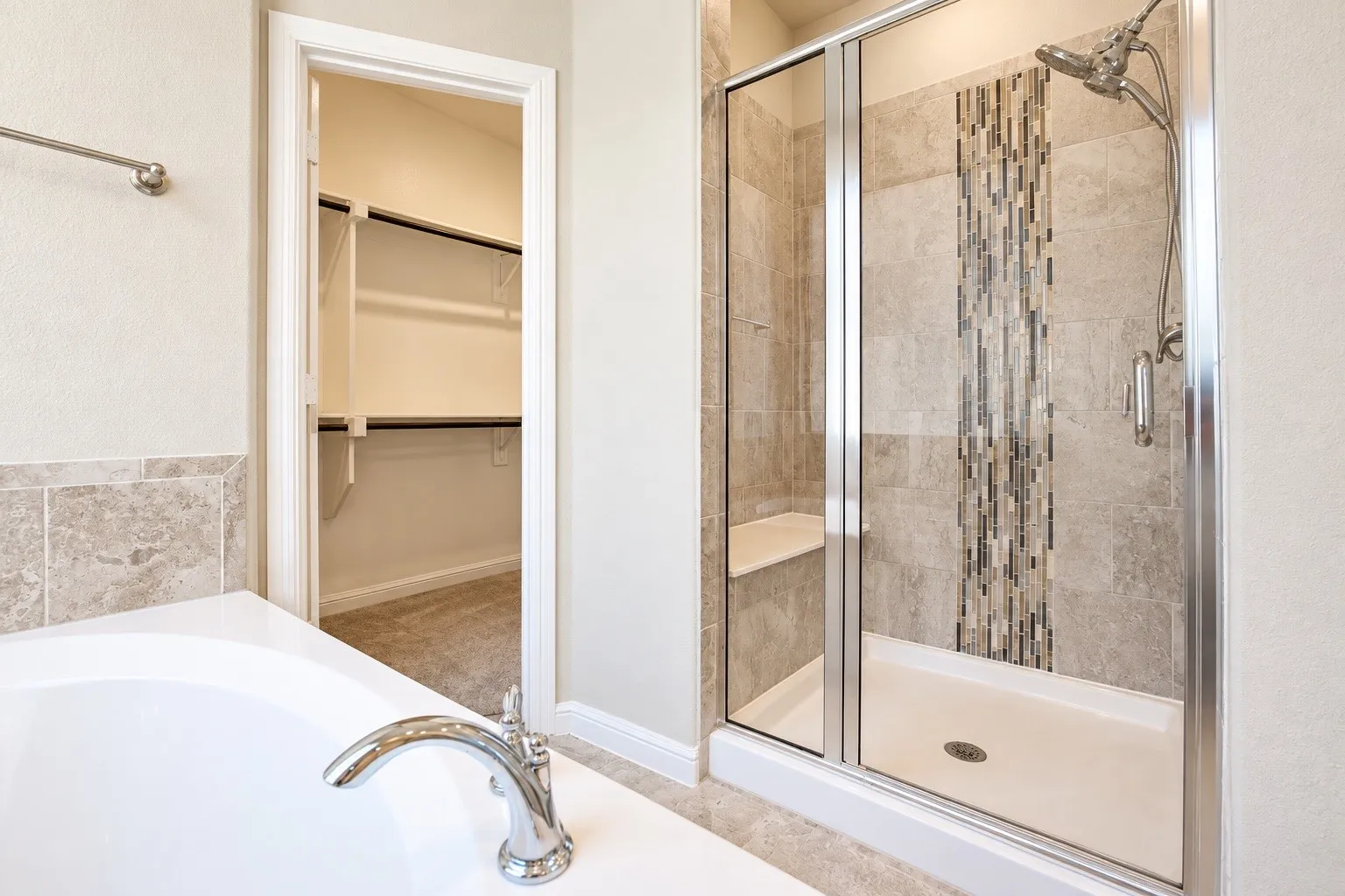 Single Family Residence For Sale in Denton County , 2401 Mockingbird Court, Northlake, Texas 76247, 4 Bedroom, 3 Bathroom, 2 Garage spaces, 2,743 Sqft, built in 2019, mls#21393727, Real Estate Agent in Northlake, Homes For Sale in Denton county, Homes For Sale in Northlake, Realtor in Northlake Texas, Real Estate Brokerage Independent Realty Texas, Luminita Cordes Realtor