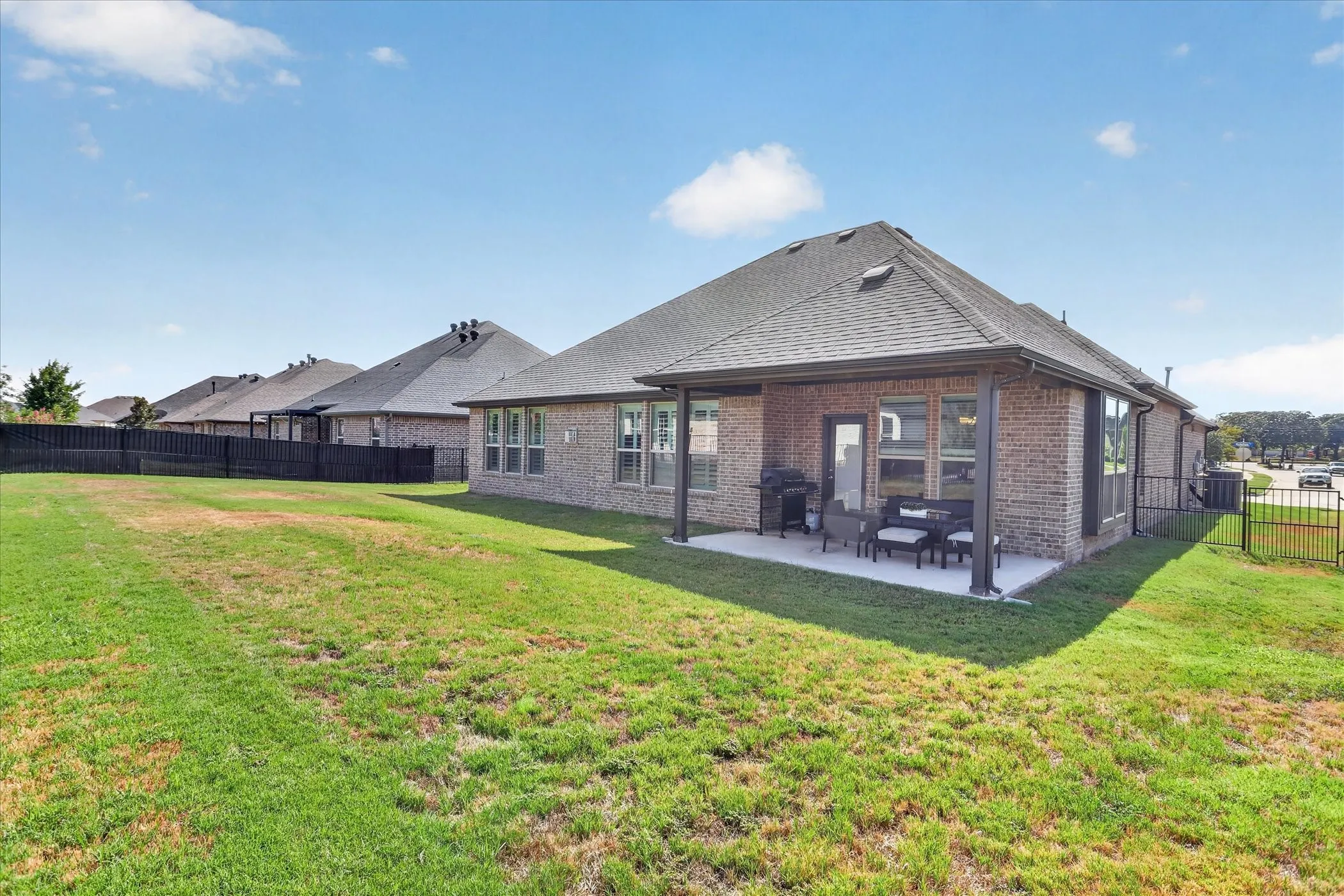 Single Family Residence For Sale in Johnson County , 1070 Mickelson Drive, Granbury, Texas 76048, 3 Bedroom, 2 Bathroom, 2 Garage spaces, 2,313 Sqft, built in 2022, mls#21391838, Real Estate Agent in Granbury, Homes For Sale in Johnson county, Homes For Sale in Granbury, Realtor in Granbury Texas, Real Estate Brokerage Independent Realty Texas, Luminita Cordes Realtor