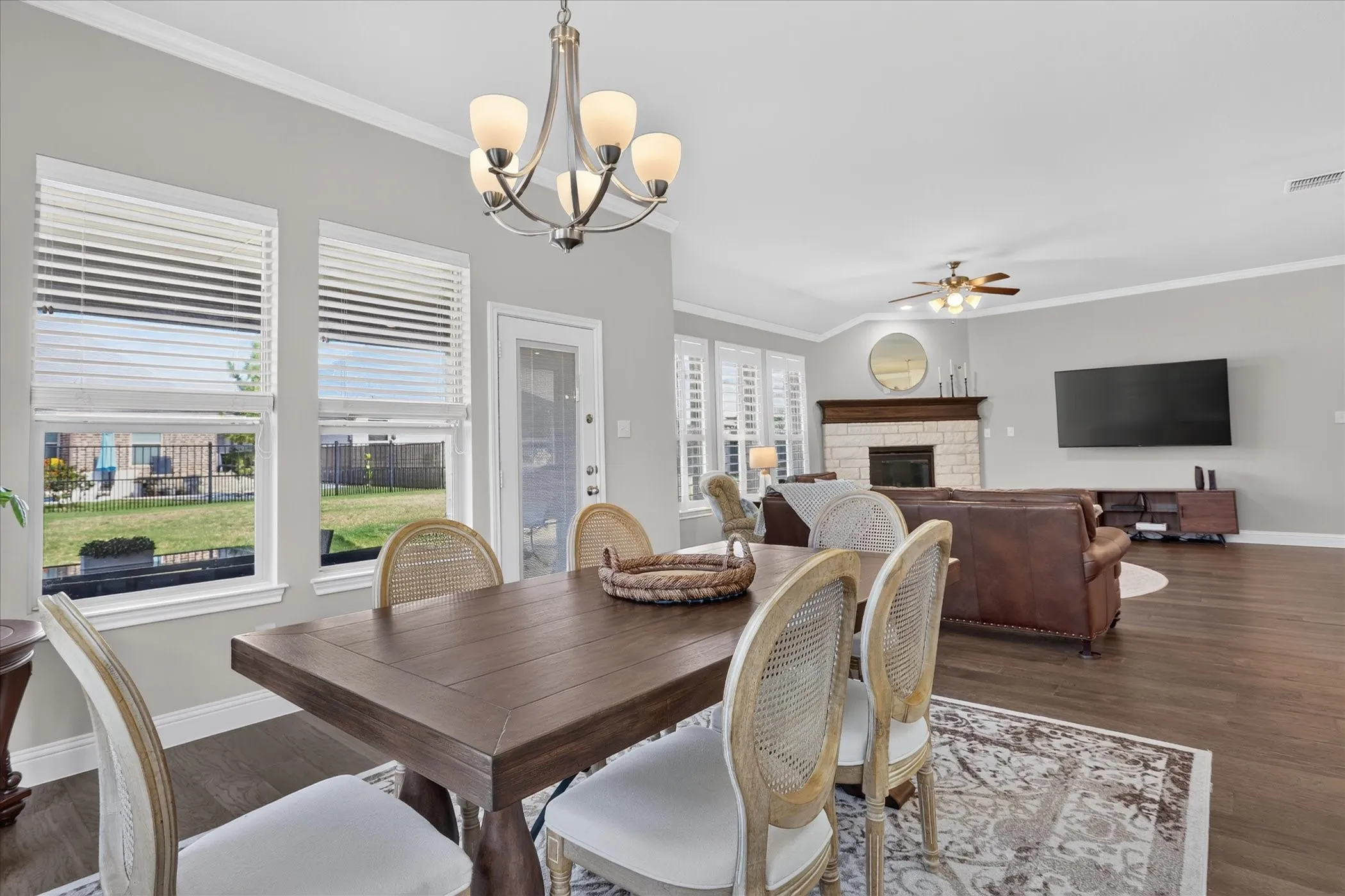 Single Family Residence For Sale in Johnson County , 1070 Mickelson Drive, Granbury, Texas 76048, 3 Bedroom, 2 Bathroom, 2 Garage spaces, 2,313 Sqft, built in 2022, mls#21391838, Real Estate Agent in Granbury, Homes For Sale in Johnson county, Homes For Sale in Granbury, Realtor in Granbury Texas, Real Estate Brokerage Independent Realty Texas, Luminita Cordes Realtor
