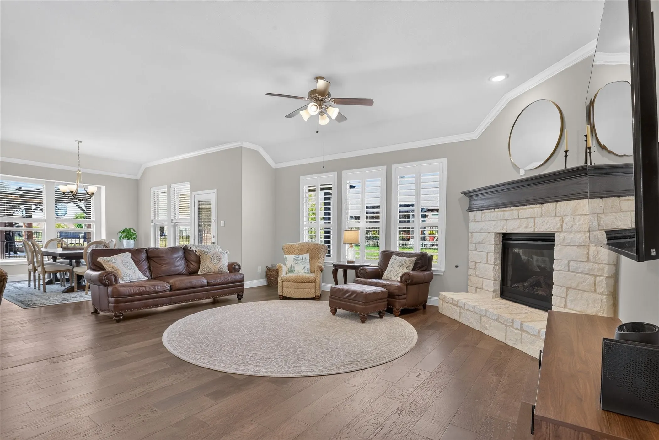 Single Family Residence For Sale in Johnson County , 1070 Mickelson Drive, Granbury, Texas 76048, 3 Bedroom, 2 Bathroom, 2 Garage spaces, 2,313 Sqft, built in 2022, mls#21391838, Real Estate Agent in Granbury, Homes For Sale in Johnson county, Homes For Sale in Granbury, Realtor in Granbury Texas, Real Estate Brokerage Independent Realty Texas, Luminita Cordes Realtor