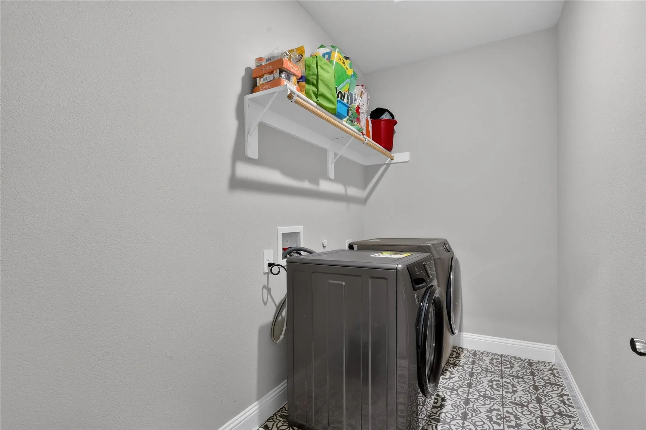 Single Family Residence For Sale in Johnson County , 1070 Mickelson Drive, Granbury, Texas 76048, 3 Bedroom, 2 Bathroom, 2 Garage spaces, 2,313 Sqft, built in 2022, mls#21391838, Real Estate Agent in Granbury, Homes For Sale in Johnson county, Homes For Sale in Granbury, Realtor in Granbury Texas, Real Estate Brokerage Independent Realty Texas, Luminita Cordes Realtor