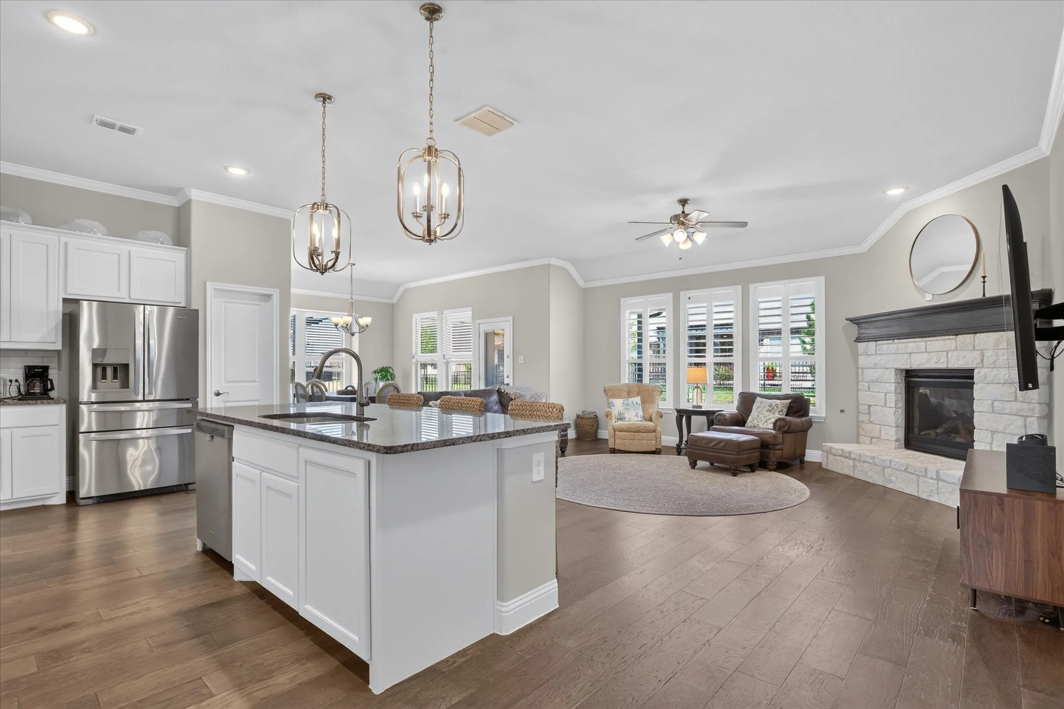 Single Family Residence For Sale in Johnson County , 1070 Mickelson Drive, Granbury, Texas 76048, 3 Bedroom, 2 Bathroom, 2 Garage spaces, 2,313 Sqft, built in 2022, mls#21391838, Real Estate Agent in Granbury, Homes For Sale in Johnson county, Homes For Sale in Granbury, Realtor in Granbury Texas, Real Estate Brokerage Independent Realty Texas, Luminita Cordes Realtor