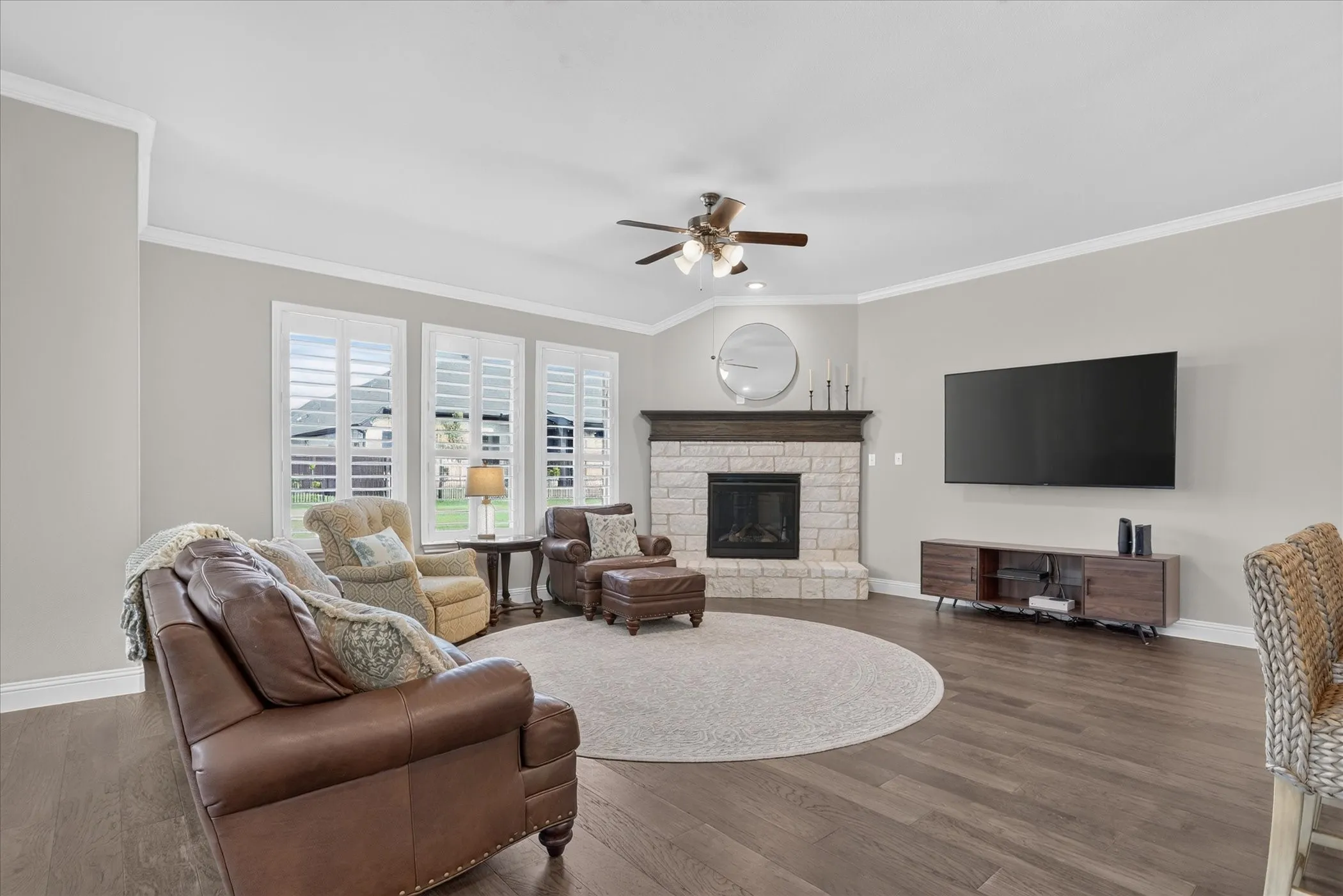 Single Family Residence For Sale in Johnson County , 1070 Mickelson Drive, Granbury, Texas 76048, 3 Bedroom, 2 Bathroom, 2 Garage spaces, 2,313 Sqft, built in 2022, mls#21391838, Real Estate Agent in Granbury, Homes For Sale in Johnson county, Homes For Sale in Granbury, Realtor in Granbury Texas, Real Estate Brokerage Independent Realty Texas, Luminita Cordes Realtor