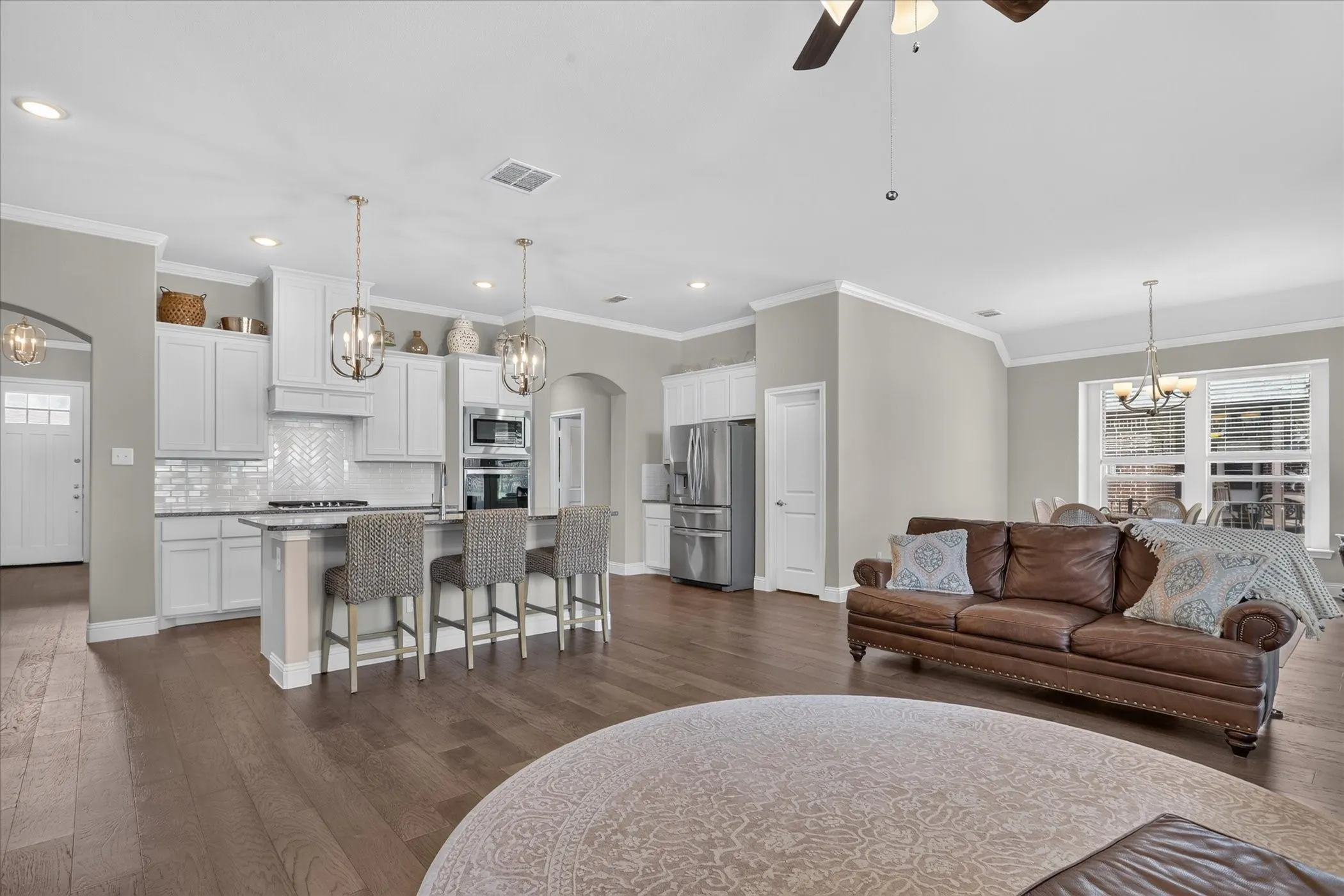 Single Family Residence For Sale in Johnson County , 1070 Mickelson Drive, Granbury, Texas 76048, 3 Bedroom, 2 Bathroom, 2 Garage spaces, 2,313 Sqft, built in 2022, mls#21391838, Real Estate Agent in Granbury, Homes For Sale in Johnson county, Homes For Sale in Granbury, Realtor in Granbury Texas, Real Estate Brokerage Independent Realty Texas, Luminita Cordes Realtor