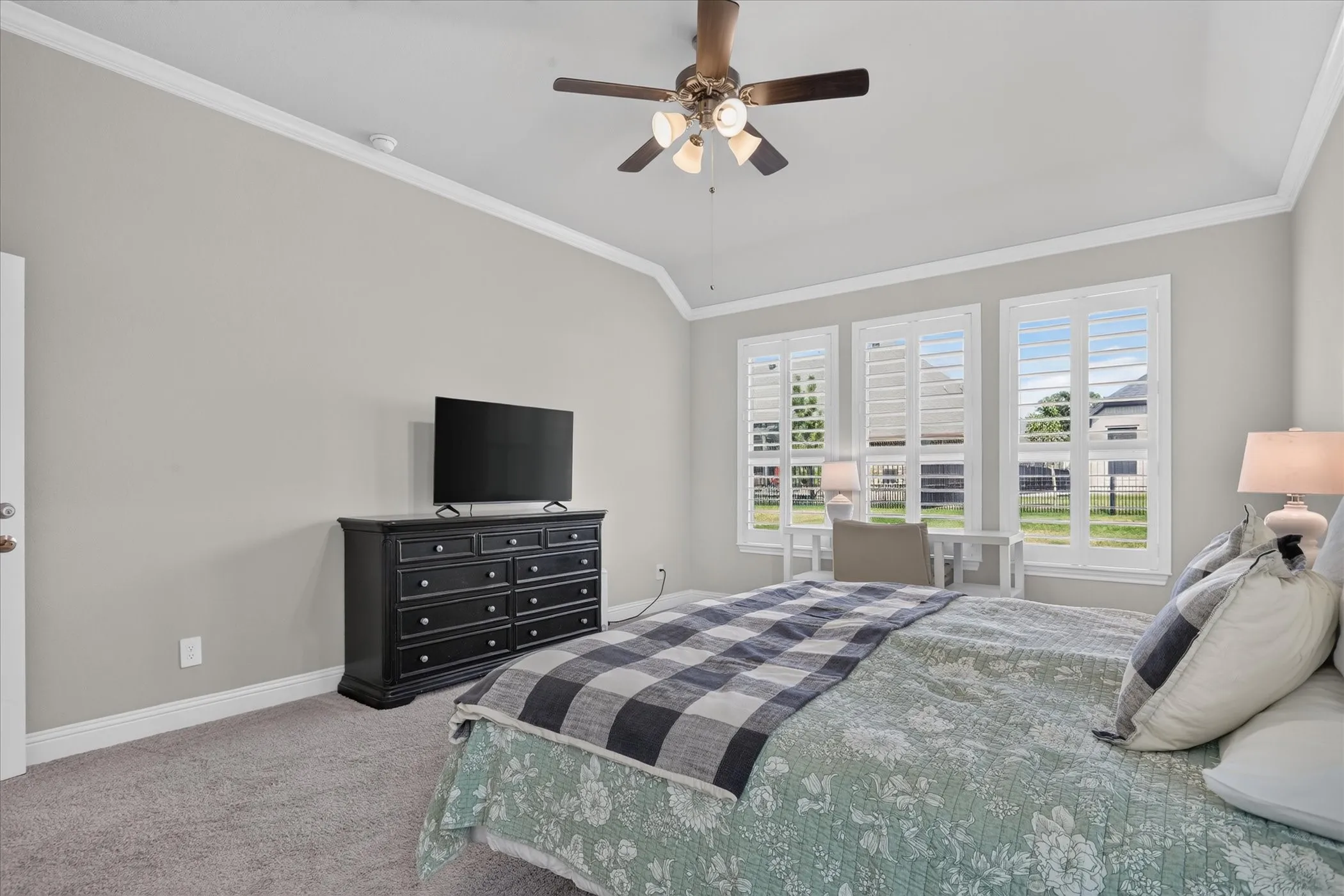 Single Family Residence For Sale in Johnson County , 1070 Mickelson Drive, Granbury, Texas 76048, 3 Bedroom, 2 Bathroom, 2 Garage spaces, 2,313 Sqft, built in 2022, mls#21391838, Real Estate Agent in Granbury, Homes For Sale in Johnson county, Homes For Sale in Granbury, Realtor in Granbury Texas, Real Estate Brokerage Independent Realty Texas, Luminita Cordes Realtor
