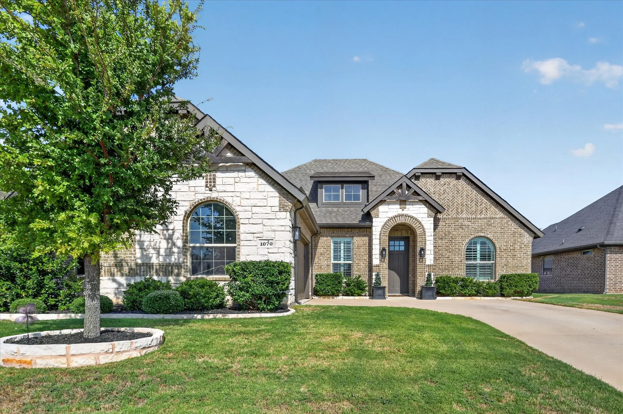 Single Family Residence For Sale