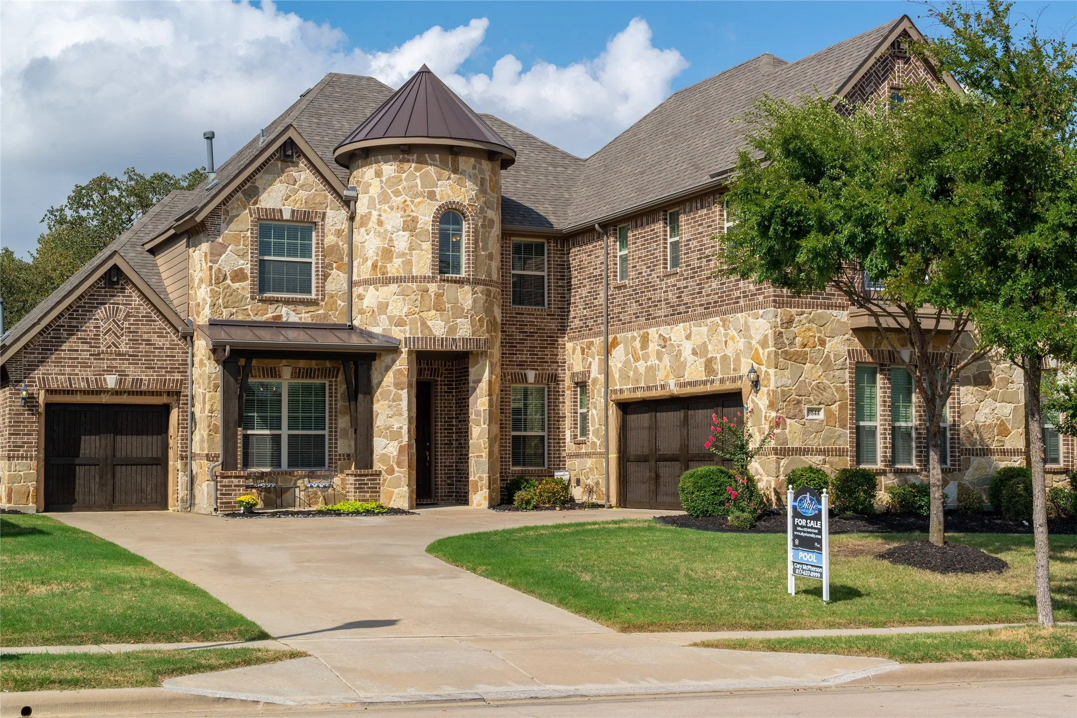 Single Family Residence For Rent in Tarrant County , 9844 Broiles Lane, Fort Worth, Texas 76244, 4 Bedroom, 4 Bathroom, 3 Garage spaces, 4,151 Sqft, built in 2014, mls#21393730, Real Estate Agent in Fort Worth, Homes For Rent in Tarrant county, Homes For Rent in Fort Worth, Realtor in Fort Worth Texas, Real Estate Brokerage Independent Realty Texas, Luminita Cordes Realtor