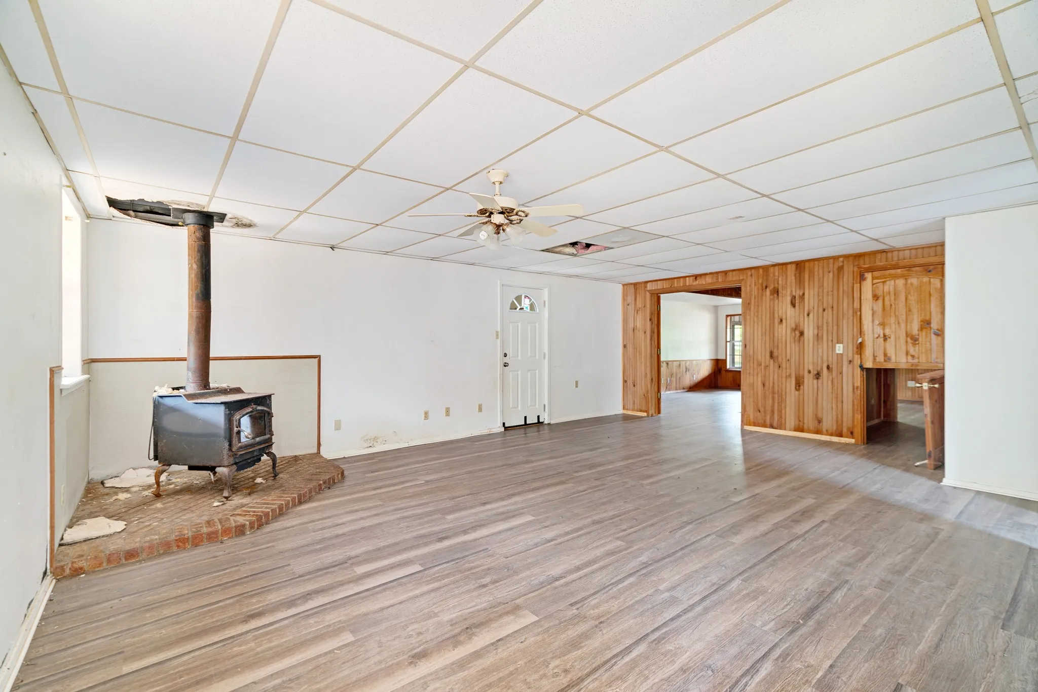 Large main living area with room for multiple seating zones