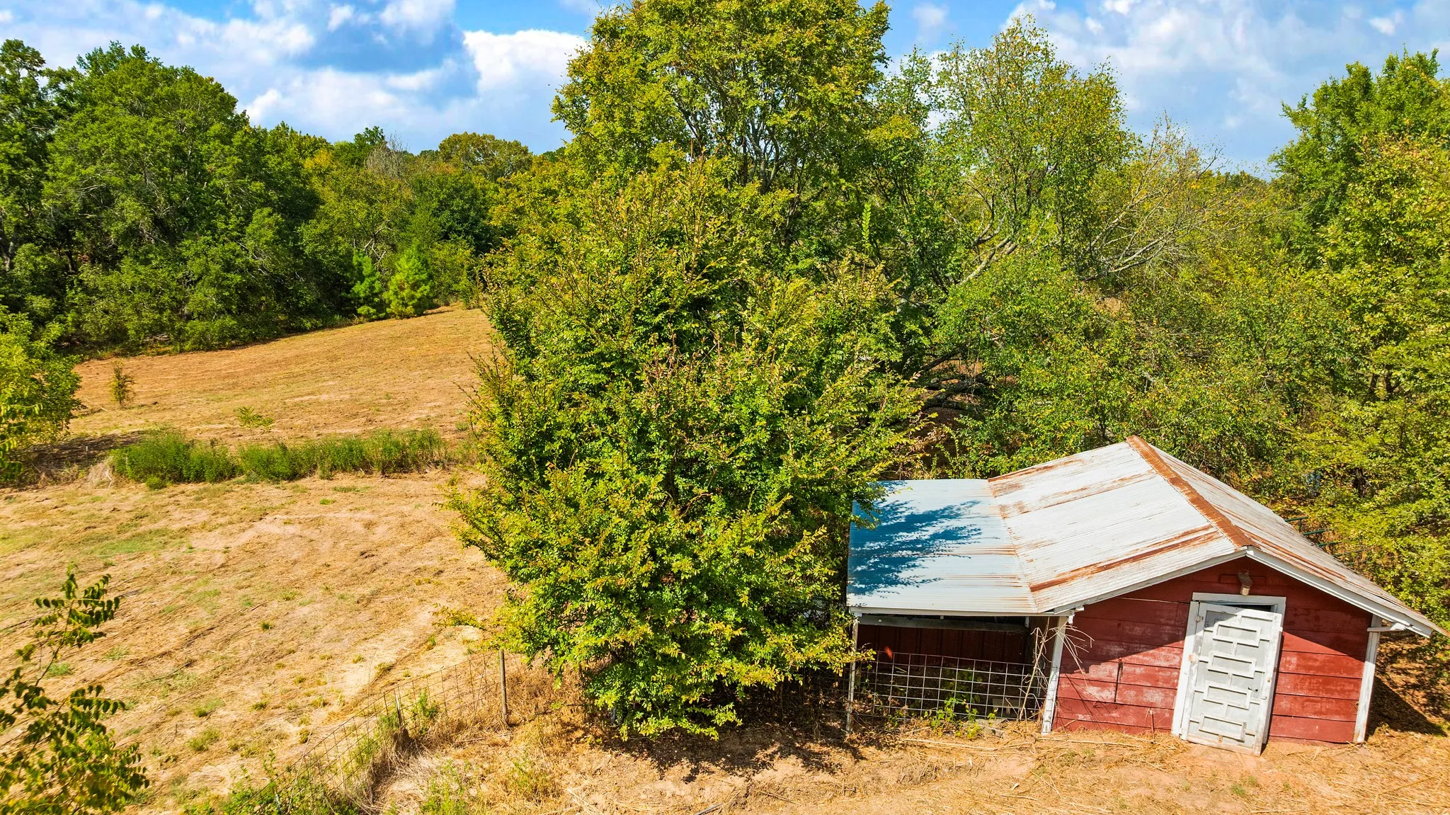 Existing outbuilding adds useful country-property functionality