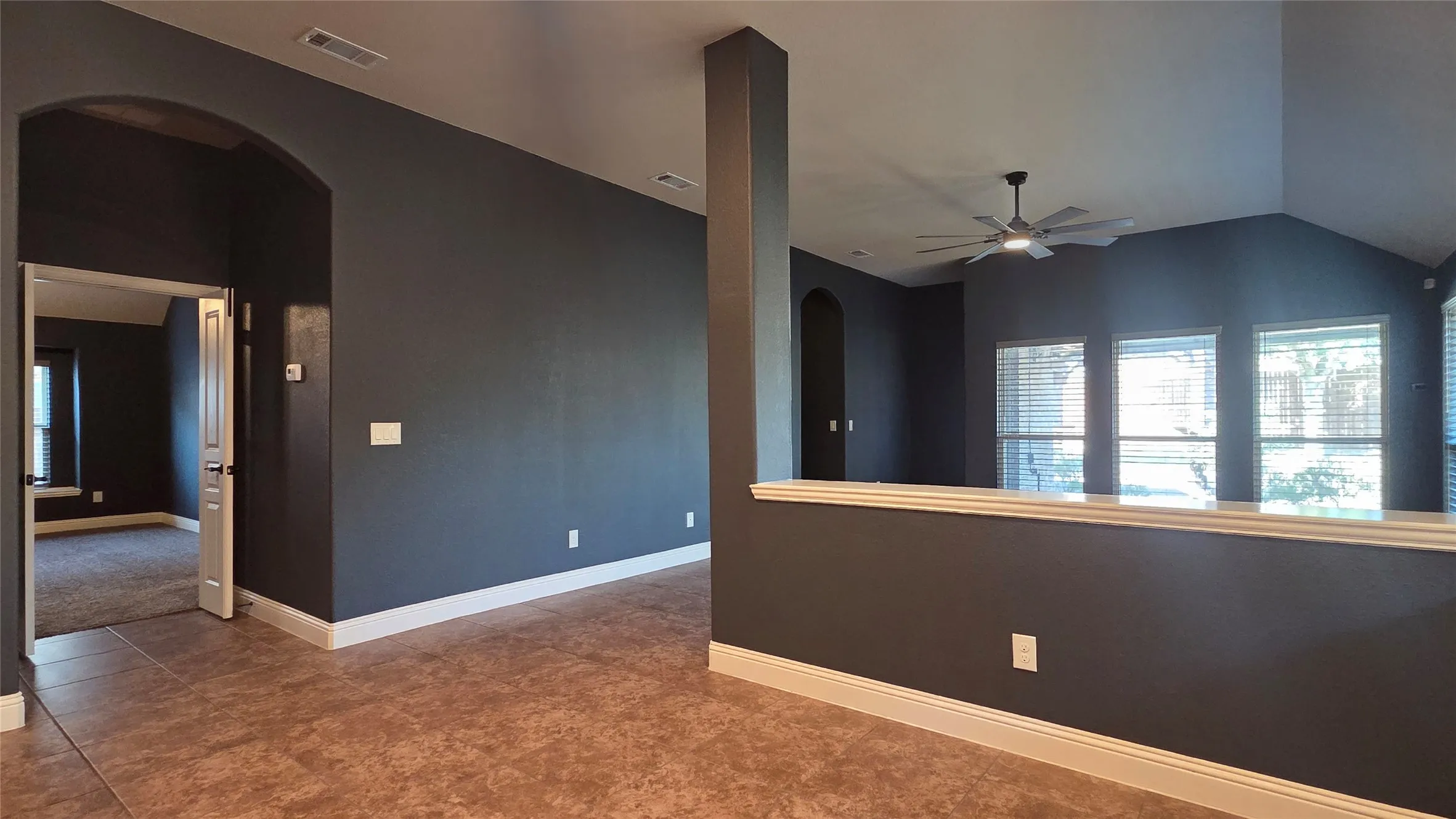 Single Family Residence For Rent in Collin County , 525 Bamborough Drive, Anna, Texas 75409, 4 Bedroom, 2 Bathroom, 2 Garage spaces, 2,045 Sqft, built in 2016, mls#21393728, Real Estate Agent in Anna, Homes For Rent in Collin county, Homes For Rent in Anna, Realtor in Anna Texas, Real Estate Brokerage Independent Realty Texas, Luminita Cordes Realtor
