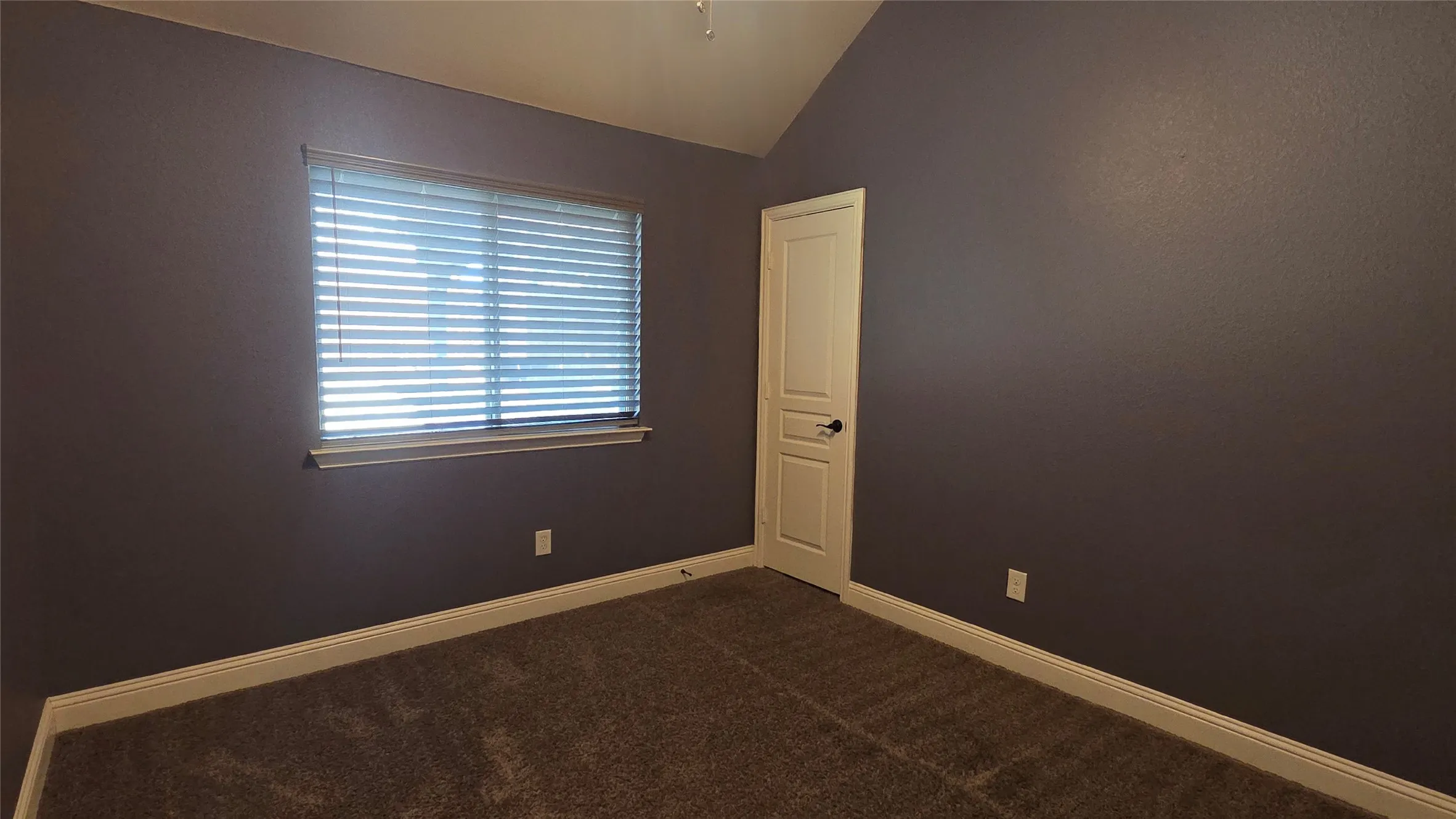 Single Family Residence For Rent in Collin County , 525 Bamborough Drive, Anna, Texas 75409, 4 Bedroom, 2 Bathroom, 2 Garage spaces, 2,045 Sqft, built in 2016, mls#21393728, Real Estate Agent in Anna, Homes For Rent in Collin county, Homes For Rent in Anna, Realtor in Anna Texas, Real Estate Brokerage Independent Realty Texas, Luminita Cordes Realtor