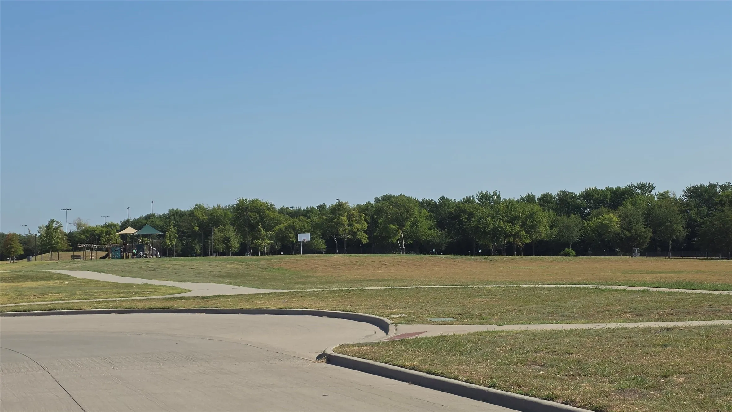 Single Family Residence For Rent in Collin County , 525 Bamborough Drive, Anna, Texas 75409, 4 Bedroom, 2 Bathroom, 2 Garage spaces, 2,045 Sqft, built in 2016, mls#21393728, Real Estate Agent in Anna, Homes For Rent in Collin county, Homes For Rent in Anna, Realtor in Anna Texas, Real Estate Brokerage Independent Realty Texas, Luminita Cordes Realtor