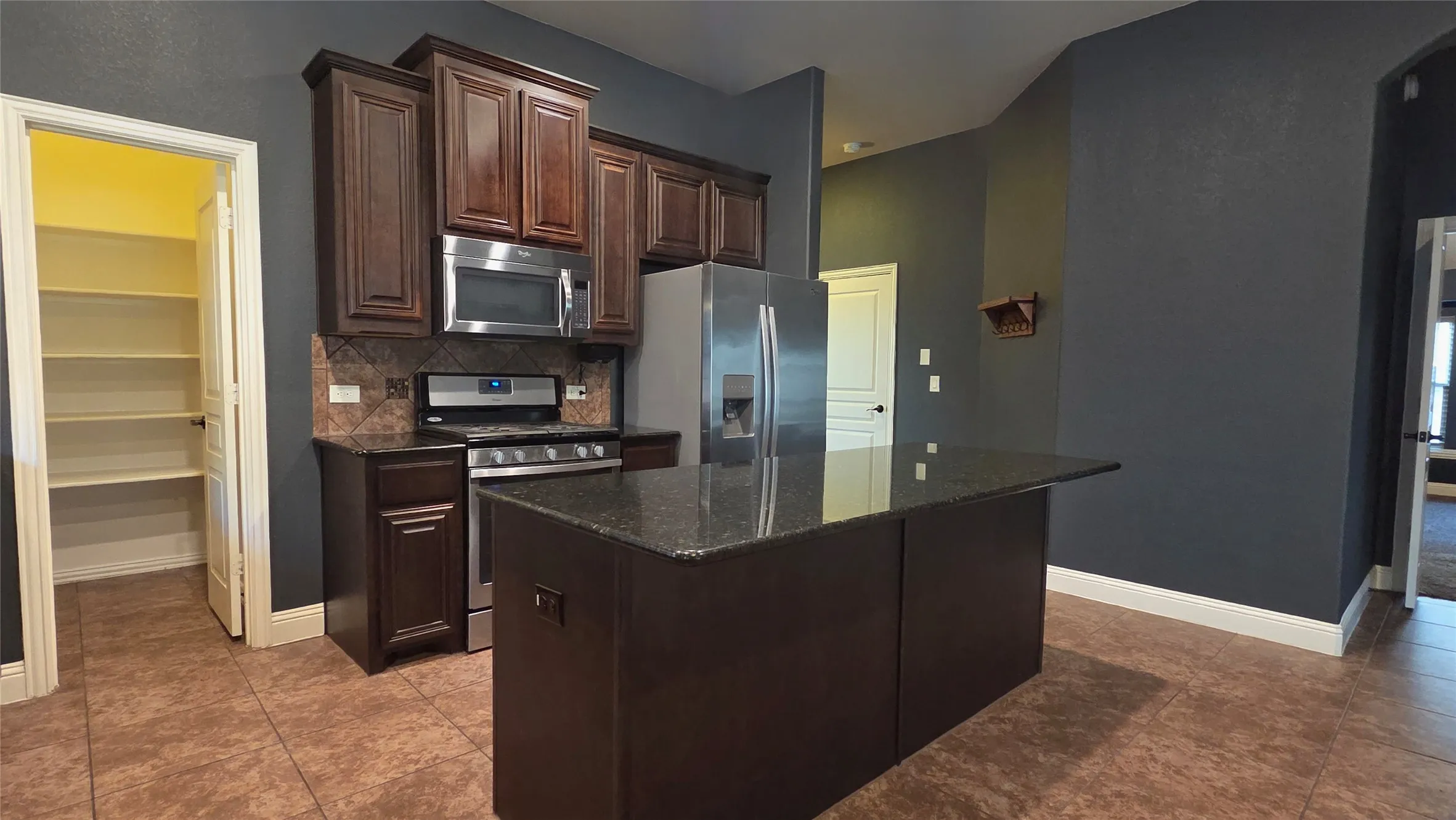 Single Family Residence For Rent in Collin County , 525 Bamborough Drive, Anna, Texas 75409, 4 Bedroom, 2 Bathroom, 2 Garage spaces, 2,045 Sqft, built in 2016, mls#21393728, Real Estate Agent in Anna, Homes For Rent in Collin county, Homes For Rent in Anna, Realtor in Anna Texas, Real Estate Brokerage Independent Realty Texas, Luminita Cordes Realtor