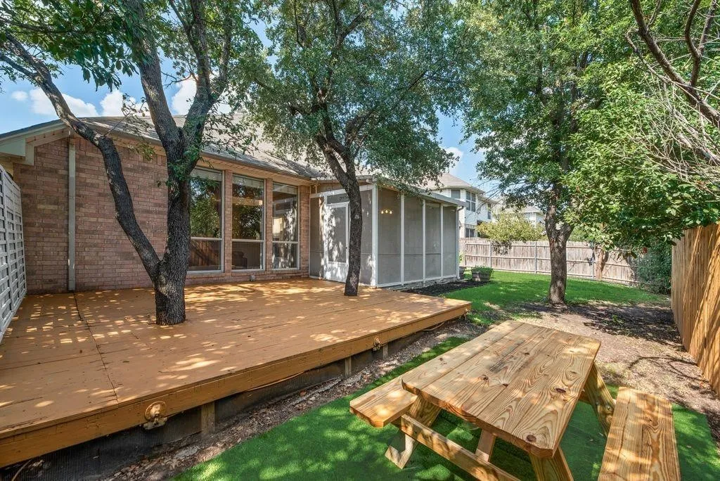 Single Family Residence For Rent in Tarrant County , 4736 Emerald Trace Way, Fort Worth, Texas 76244, 4 Bedroom, 2 Bathroom, 2 Garage spaces, 2,416 Sqft, built in 2001, mls#21392716, Real Estate Agent in Fort Worth, Homes For Rent in Tarrant county, Homes For Rent in Fort Worth, Realtor in Fort Worth Texas, Real Estate Brokerage Independent Realty Texas, Luminita Cordes Realtor