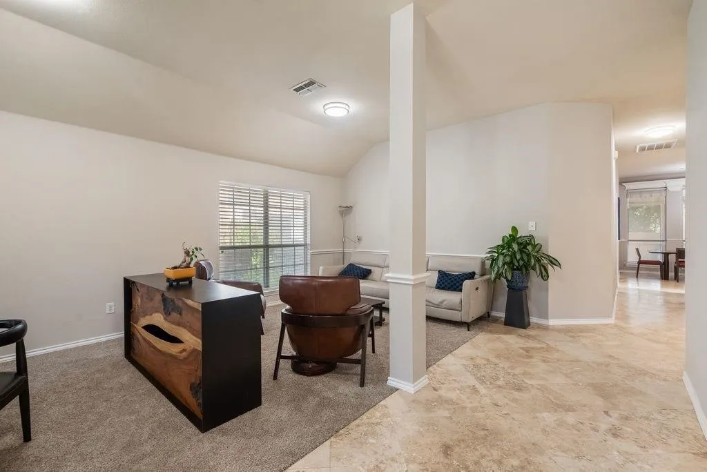 Single Family Residence For Rent in Tarrant County , 4736 Emerald Trace Way, Fort Worth, Texas 76244, 4 Bedroom, 2 Bathroom, 2 Garage spaces, 2,416 Sqft, built in 2001, mls#21392716, Real Estate Agent in Fort Worth, Homes For Rent in Tarrant county, Homes For Rent in Fort Worth, Realtor in Fort Worth Texas, Real Estate Brokerage Independent Realty Texas, Luminita Cordes Realtor
