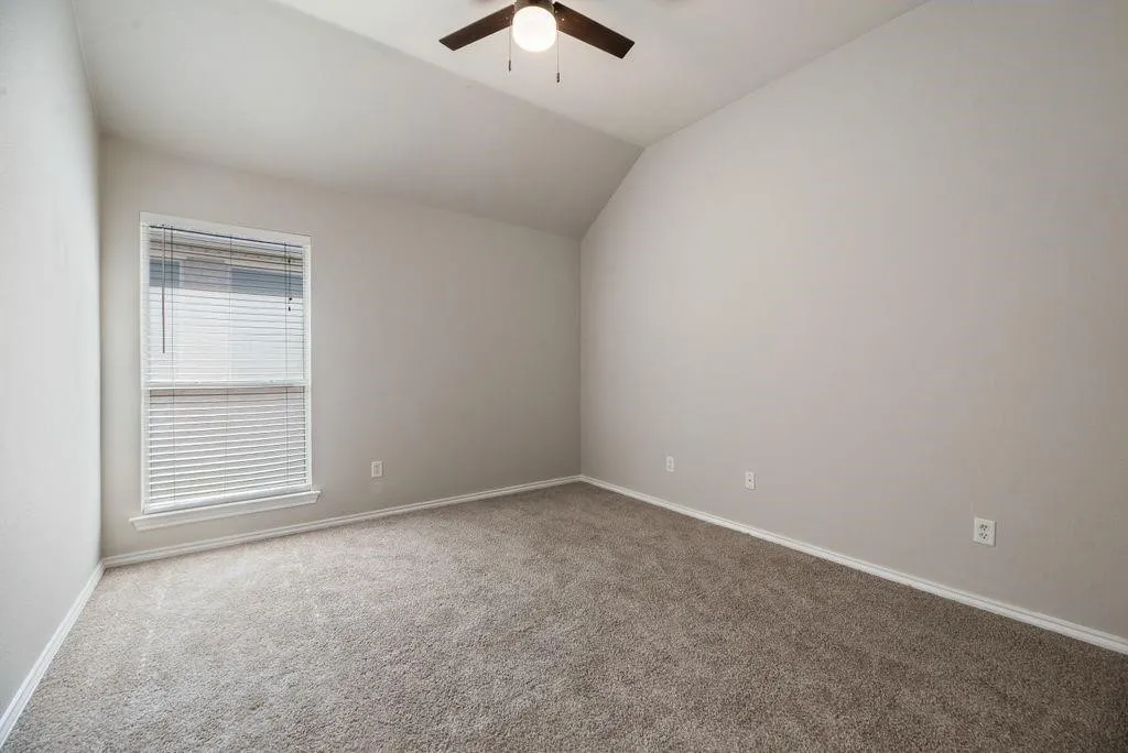 Single Family Residence For Rent in Tarrant County , 4736 Emerald Trace Way, Fort Worth, Texas 76244, 4 Bedroom, 2 Bathroom, 2 Garage spaces, 2,416 Sqft, built in 2001, mls#21392716, Real Estate Agent in Fort Worth, Homes For Rent in Tarrant county, Homes For Rent in Fort Worth, Realtor in Fort Worth Texas, Real Estate Brokerage Independent Realty Texas, Luminita Cordes Realtor