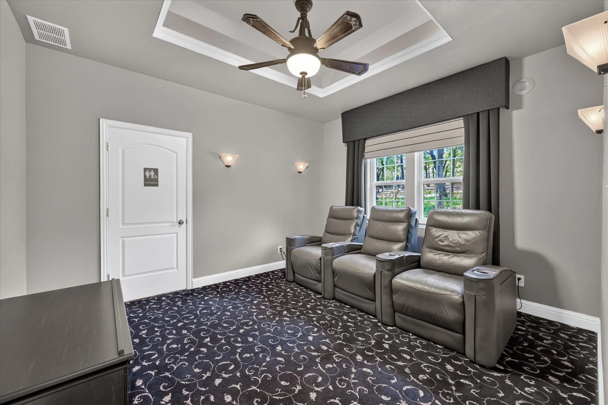 Tray ceiling with a ceiling fan light fixture