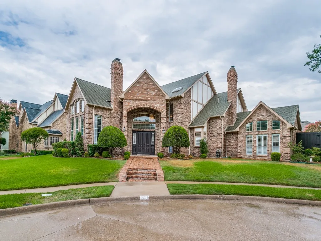 Single Family Residence For Sale in Collin County , 3309 Wolfe Court, Plano, Texas 75025, 4 Bedroom, 5 Bathroom, 2 Garage spaces, 3,470 Sqft, built in 1986, mls#21385393, Real Estate Agent in Plano, Homes For Sale in Collin county, Homes For Sale in Plano, Realtor in Plano Texas, Real Estate Brokerage Independent Realty Texas, Luminita Cordes Realtor