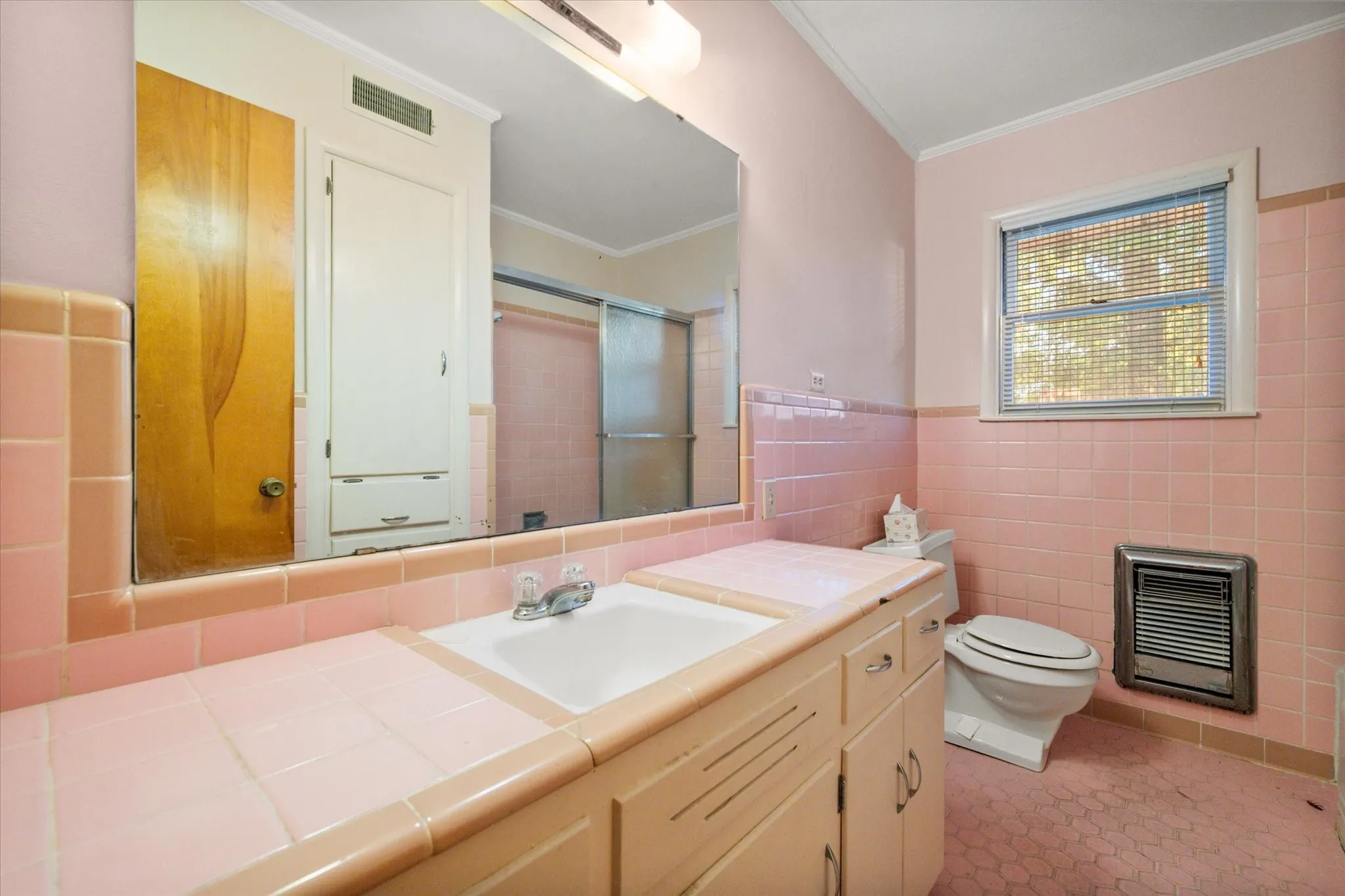 Single Family Residence For Sale in Navarro County , 1412 Oaklawn Drive, Corsicana, Texas 75110, 3 Bedroom, 2 Bathroom, Garage spaces, 1,821 Sqft, built in 1956, mls#21390839, Real Estate Agent in Corsicana, Homes For Sale in Navarro county, Homes For Sale in Corsicana, Realtor in Corsicana Texas, Real Estate Brokerage Independent Realty Texas, Luminita Cordes Realtor