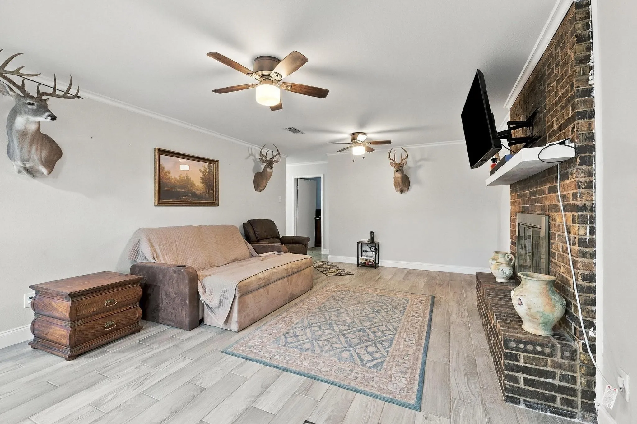 Single Family Residence For Sale in Grayson County , 928 Maple Street, Howe, Texas 75459, 4 Bedroom, 2 Bathroom, Garage spaces, 1,545 Sqft, built in 1976, mls#21392480, Real Estate Agent in Howe, Homes For Sale in Grayson county, Homes For Sale in Howe, Realtor in Howe Texas, Real Estate Brokerage Independent Realty Texas, Luminita Cordes Realtor
