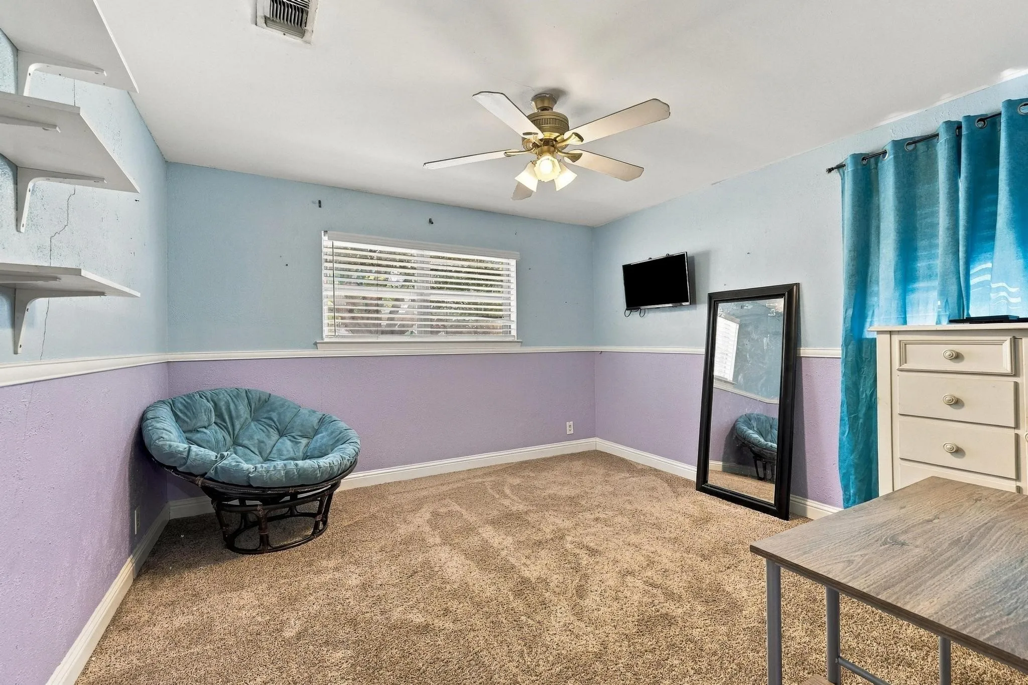 Single Family Residence For Sale in Grayson County , 928 Maple Street, Howe, Texas 75459, 4 Bedroom, 2 Bathroom, Garage spaces, 1,545 Sqft, built in 1976, mls#21392480, Real Estate Agent in Howe, Homes For Sale in Grayson county, Homes For Sale in Howe, Realtor in Howe Texas, Real Estate Brokerage Independent Realty Texas, Luminita Cordes Realtor