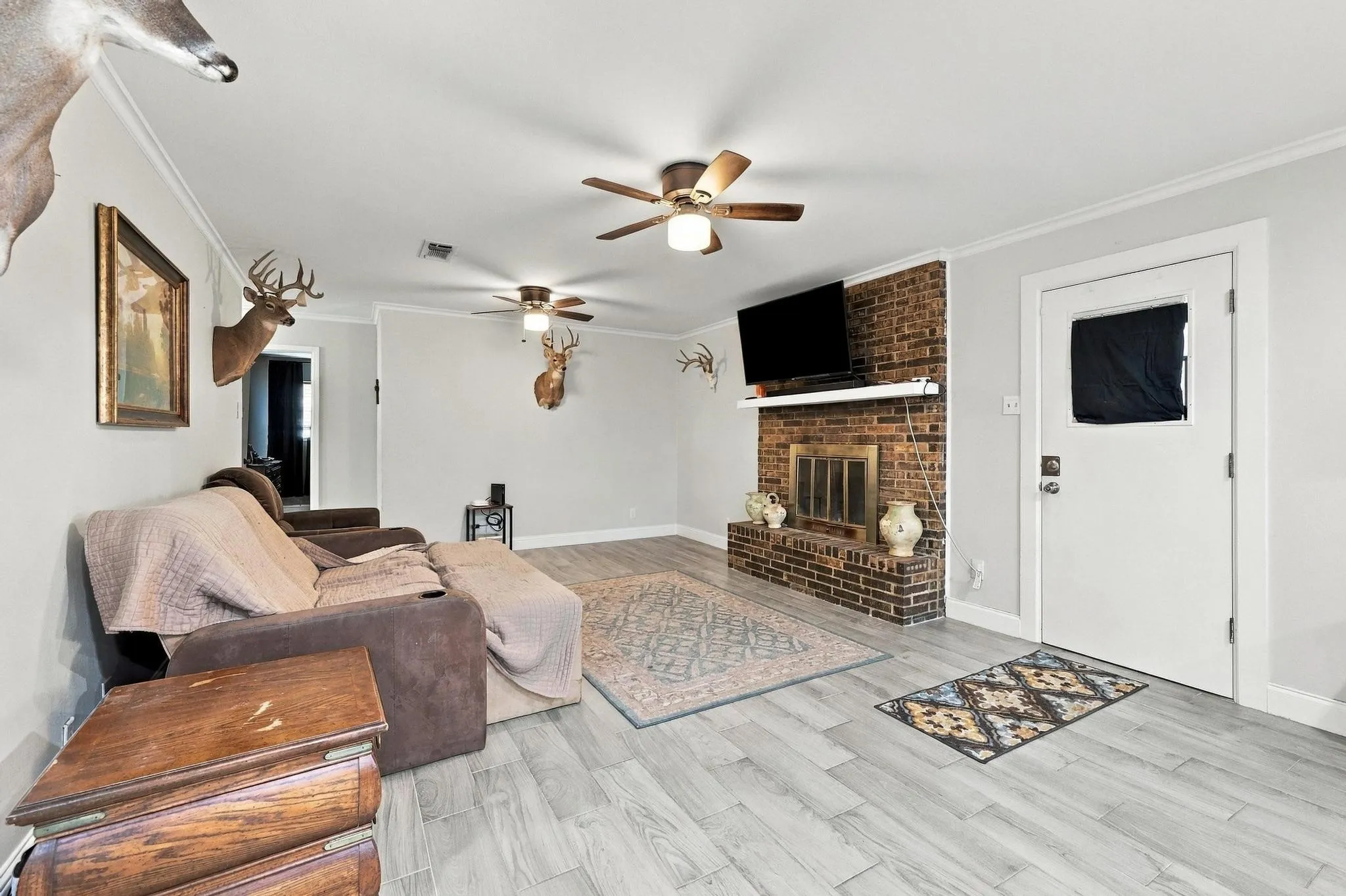 Single Family Residence For Sale in Grayson County , 928 Maple Street, Howe, Texas 75459, 4 Bedroom, 2 Bathroom, Garage spaces, 1,545 Sqft, built in 1976, mls#21392480, Real Estate Agent in Howe, Homes For Sale in Grayson county, Homes For Sale in Howe, Realtor in Howe Texas, Real Estate Brokerage Independent Realty Texas, Luminita Cordes Realtor