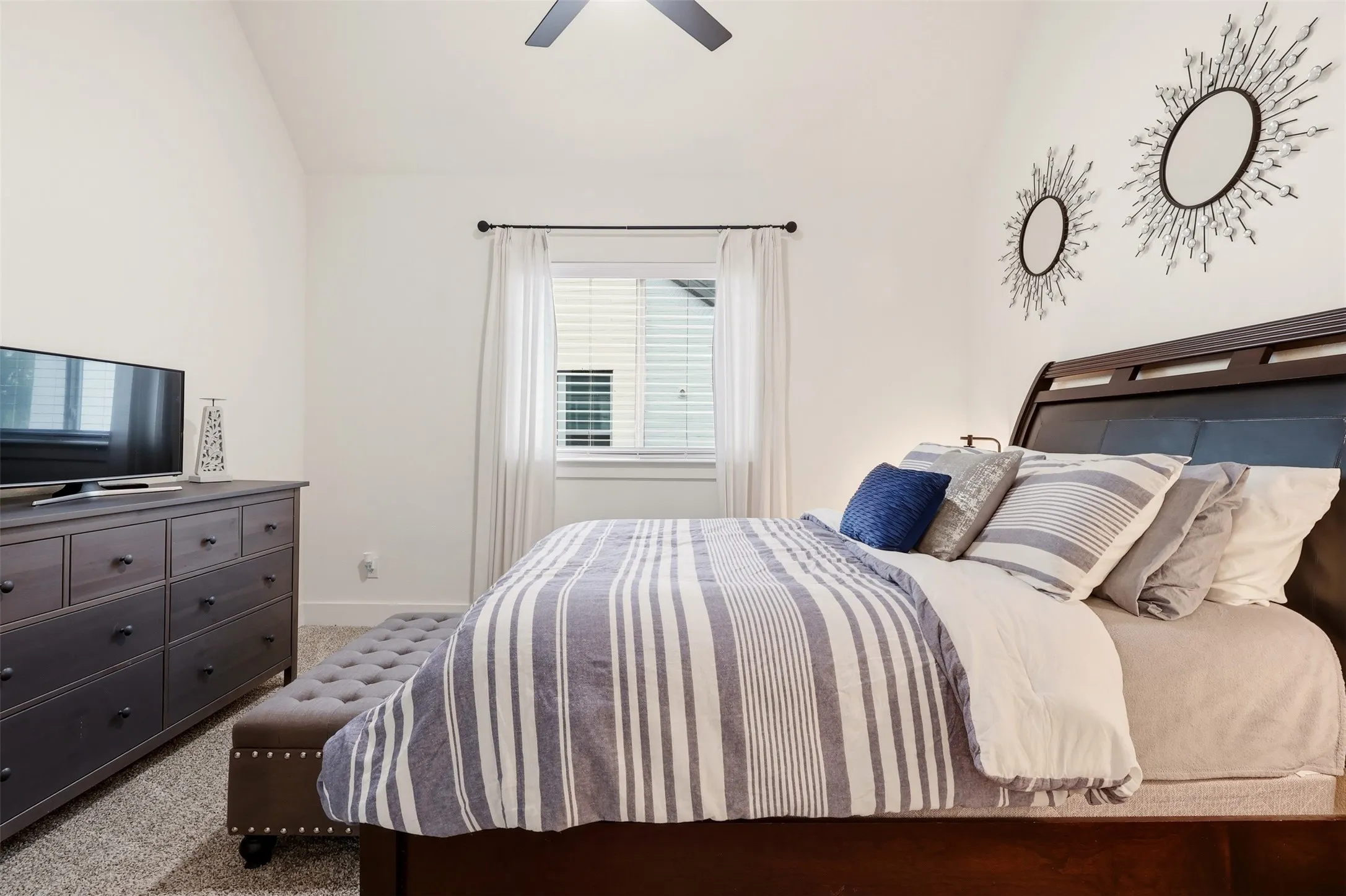 Single Family Residence For Sale in Collin County , 3512 Truro Street, Celina, Texas 75009, 4 Bedroom, 3 Bathroom, 3 Garage spaces, 3,211 Sqft, built in 2024, mls#21392653, Real Estate Agent in Celina, Homes For Sale in Collin county, Homes For Sale in Celina, Realtor in Celina Texas, Real Estate Brokerage Independent Realty Texas, Luminita Cordes Realtor