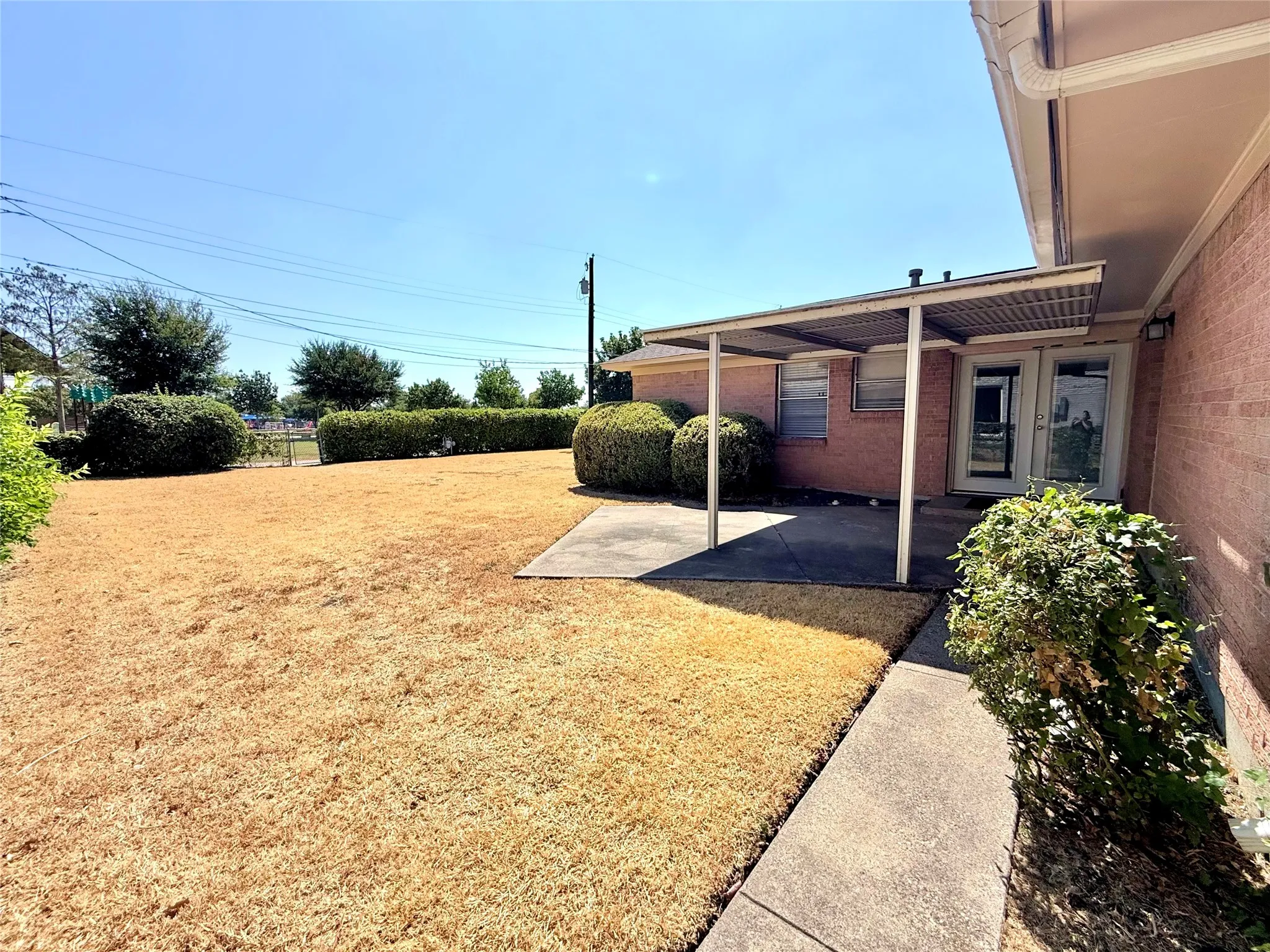 Single Family Residence For Sale in Dallas County , 1310 Hampshire Lane, Richardson, Texas 75080, 3 Bedroom, 2 Bathroom, 2 Garage spaces, 1,199 Sqft, built in 1959, mls#21393737, Real Estate Agent in Richardson, Homes For Sale in Dallas county, Homes For Sale in Richardson, Realtor in Richardson Texas, Real Estate Brokerage Independent Realty Texas, Luminita Cordes Realtor