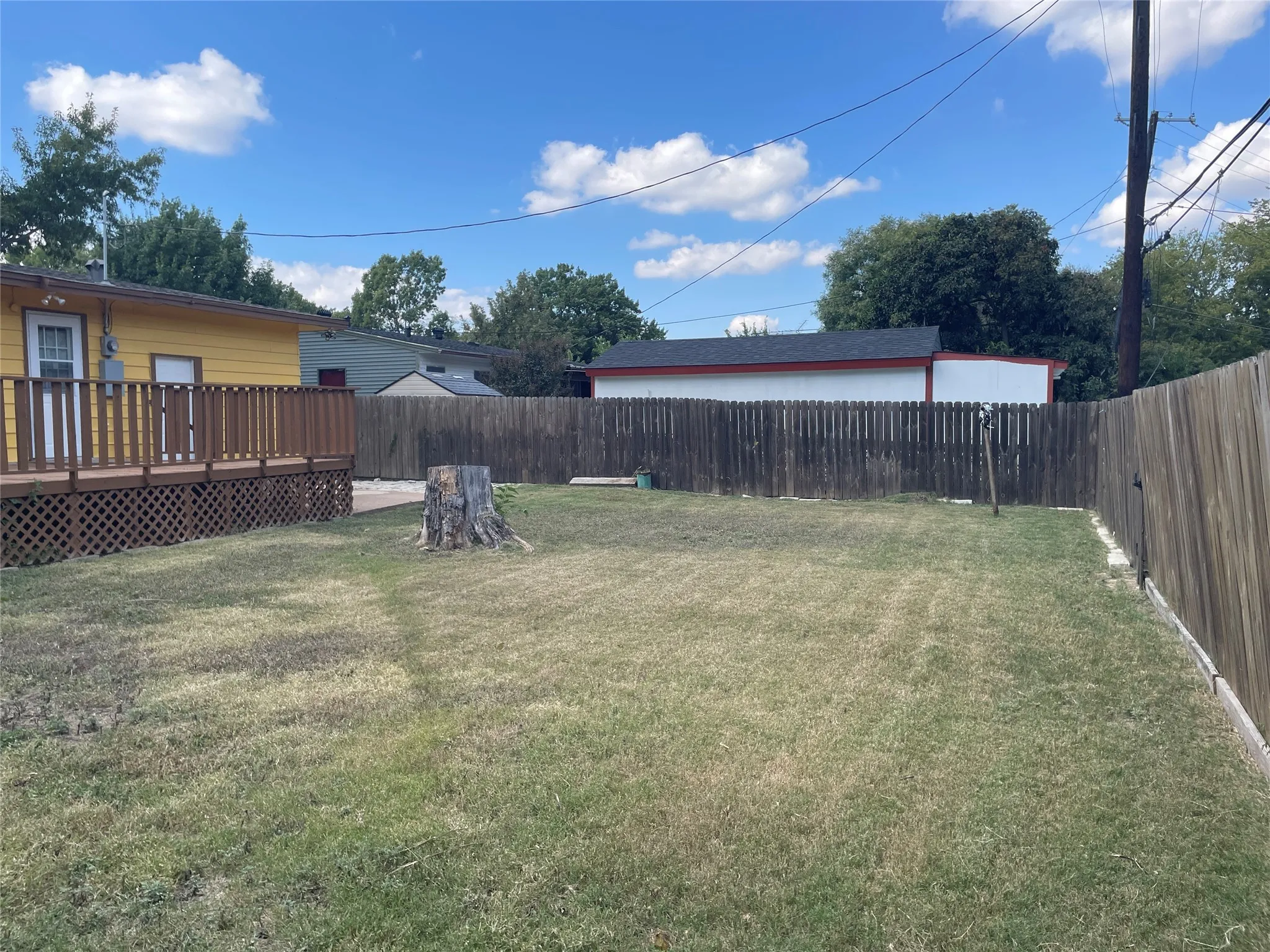 Single Family Residence For Rent in Dallas County , 1512 Hilltop Drive, Garland, Texas 75042, 3 Bedroom, 1 Bathroom, 1 Garage spaces, 1,104 Sqft, built in 1954, mls#21393743, Real Estate Agent in Garland, Homes For Rent in Dallas county, Homes For Rent in Garland, Realtor in Garland Texas, Real Estate Brokerage Independent Realty Texas, Luminita Cordes Realtor