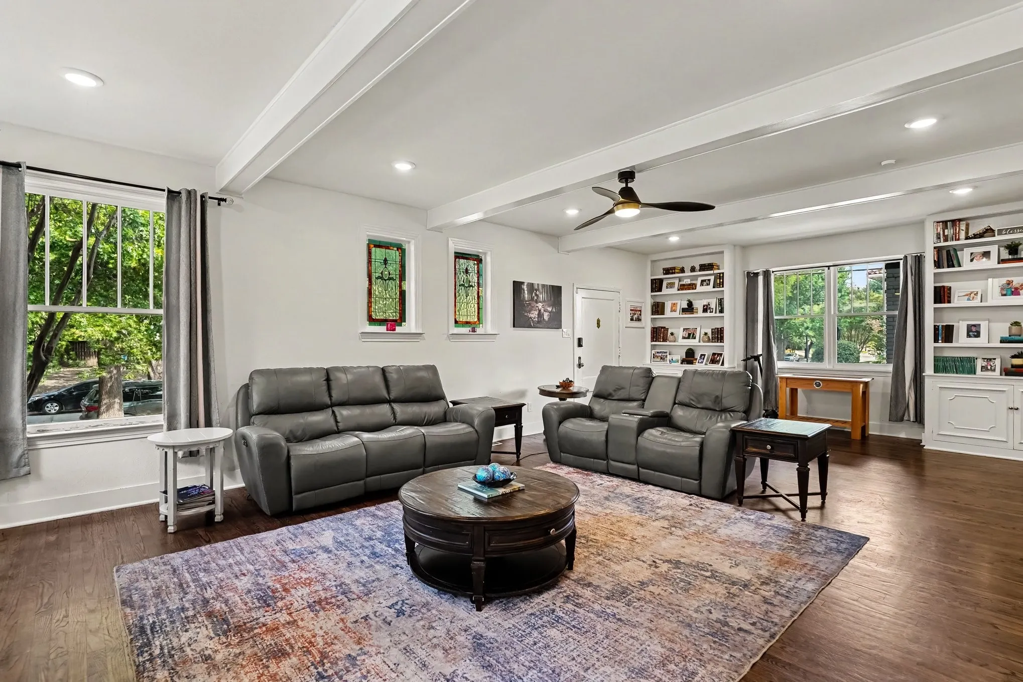 Single Family Residence For Sale in Tarrant County , 2532 6th Avenue, Fort Worth, Texas 76110, 3 Bedroom, 4 Bathroom, Garage spaces, 3,074 Sqft, built in 1924, mls#21386193, Real Estate Agent in Fort Worth, Homes For Sale in Tarrant county, Homes For Sale in Fort Worth, Realtor in Fort Worth Texas, Real Estate Brokerage Independent Realty Texas, Luminita Cordes Realtor
