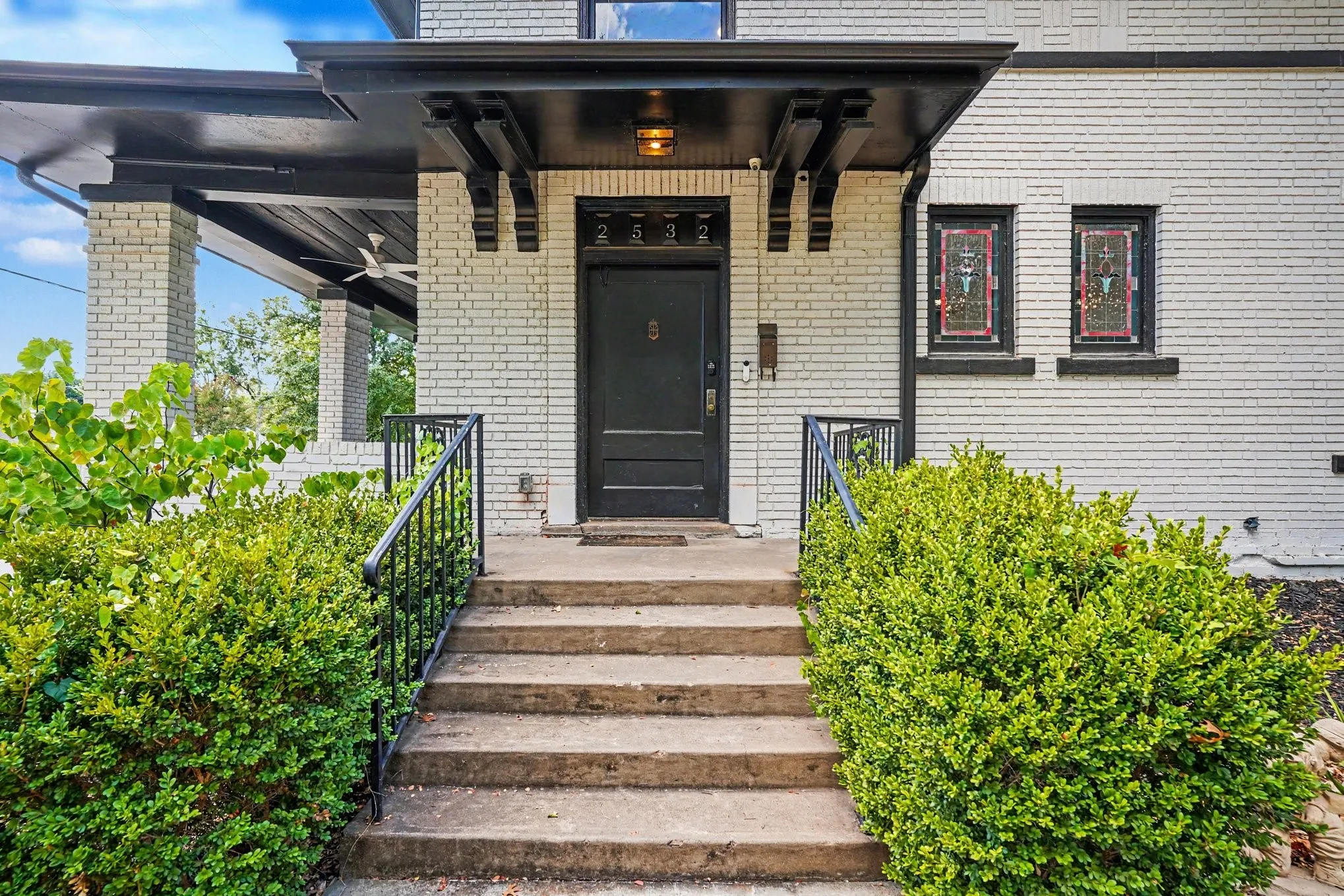 Single Family Residence For Sale in Tarrant County , 2532 6th Avenue, Fort Worth, Texas 76110, 3 Bedroom, 4 Bathroom, Garage spaces, 3,074 Sqft, built in 1924, mls#21386193, Real Estate Agent in Fort Worth, Homes For Sale in Tarrant county, Homes For Sale in Fort Worth, Realtor in Fort Worth Texas, Real Estate Brokerage Independent Realty Texas, Luminita Cordes Realtor