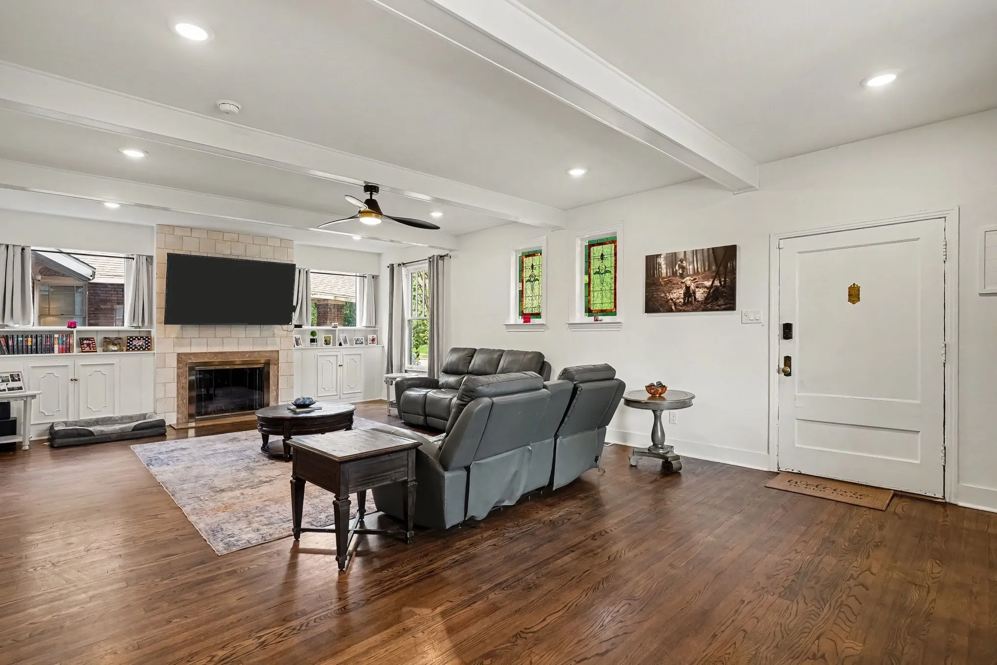 Single Family Residence For Sale in Tarrant County , 2532 6th Avenue, Fort Worth, Texas 76110, 3 Bedroom, 4 Bathroom, Garage spaces, 3,074 Sqft, built in 1924, mls#21386193, Real Estate Agent in Fort Worth, Homes For Sale in Tarrant county, Homes For Sale in Fort Worth, Realtor in Fort Worth Texas, Real Estate Brokerage Independent Realty Texas, Luminita Cordes Realtor