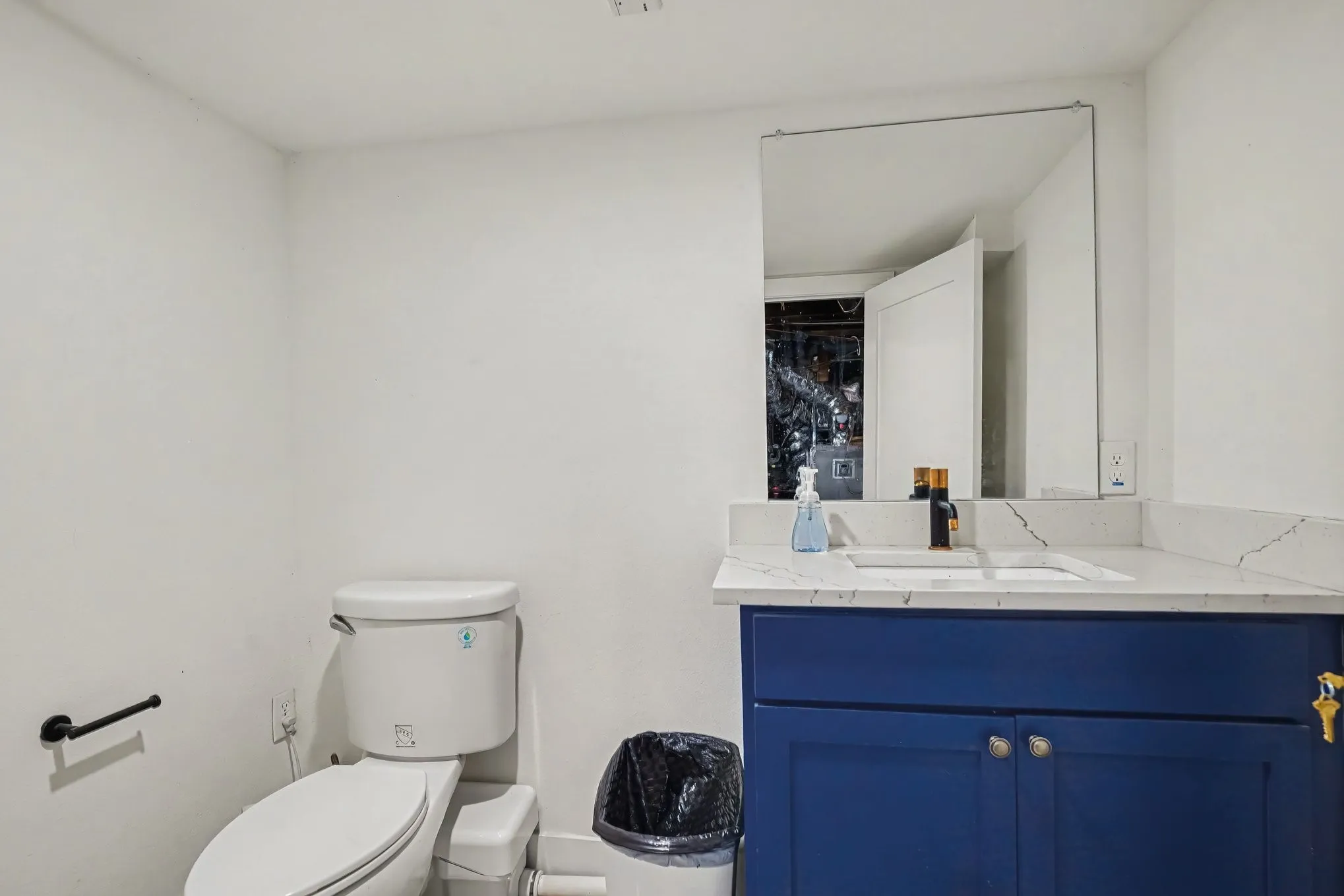 Single Family Residence For Sale in Tarrant County , 2532 6th Avenue, Fort Worth, Texas 76110, 3 Bedroom, 4 Bathroom, Garage spaces, 3,074 Sqft, built in 1924, mls#21386193, Real Estate Agent in Fort Worth, Homes For Sale in Tarrant county, Homes For Sale in Fort Worth, Realtor in Fort Worth Texas, Real Estate Brokerage Independent Realty Texas, Luminita Cordes Realtor