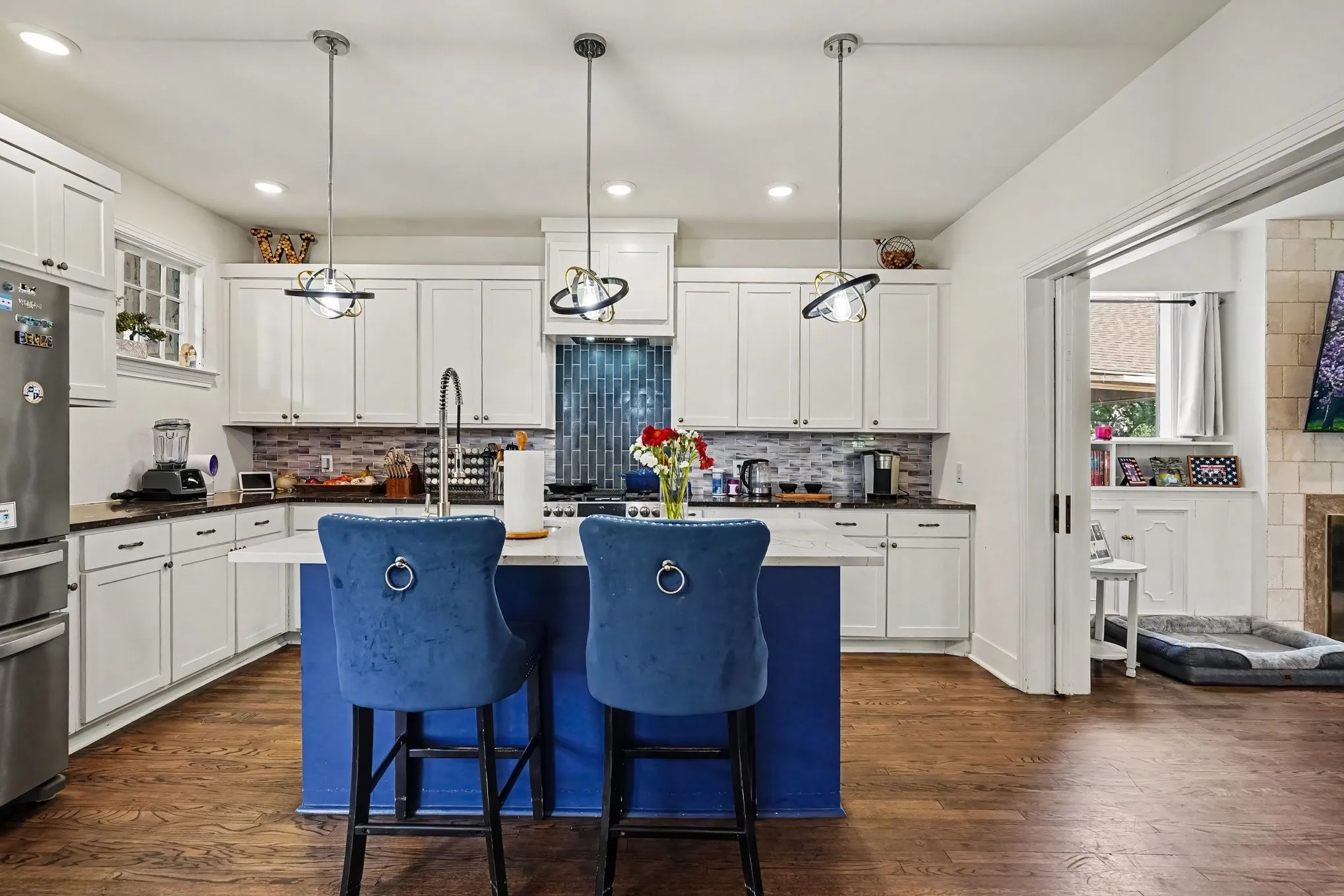 Single Family Residence For Sale in Tarrant County , 2532 6th Avenue, Fort Worth, Texas 76110, 3 Bedroom, 4 Bathroom, Garage spaces, 3,074 Sqft, built in 1924, mls#21386193, Real Estate Agent in Fort Worth, Homes For Sale in Tarrant county, Homes For Sale in Fort Worth, Realtor in Fort Worth Texas, Real Estate Brokerage Independent Realty Texas, Luminita Cordes Realtor