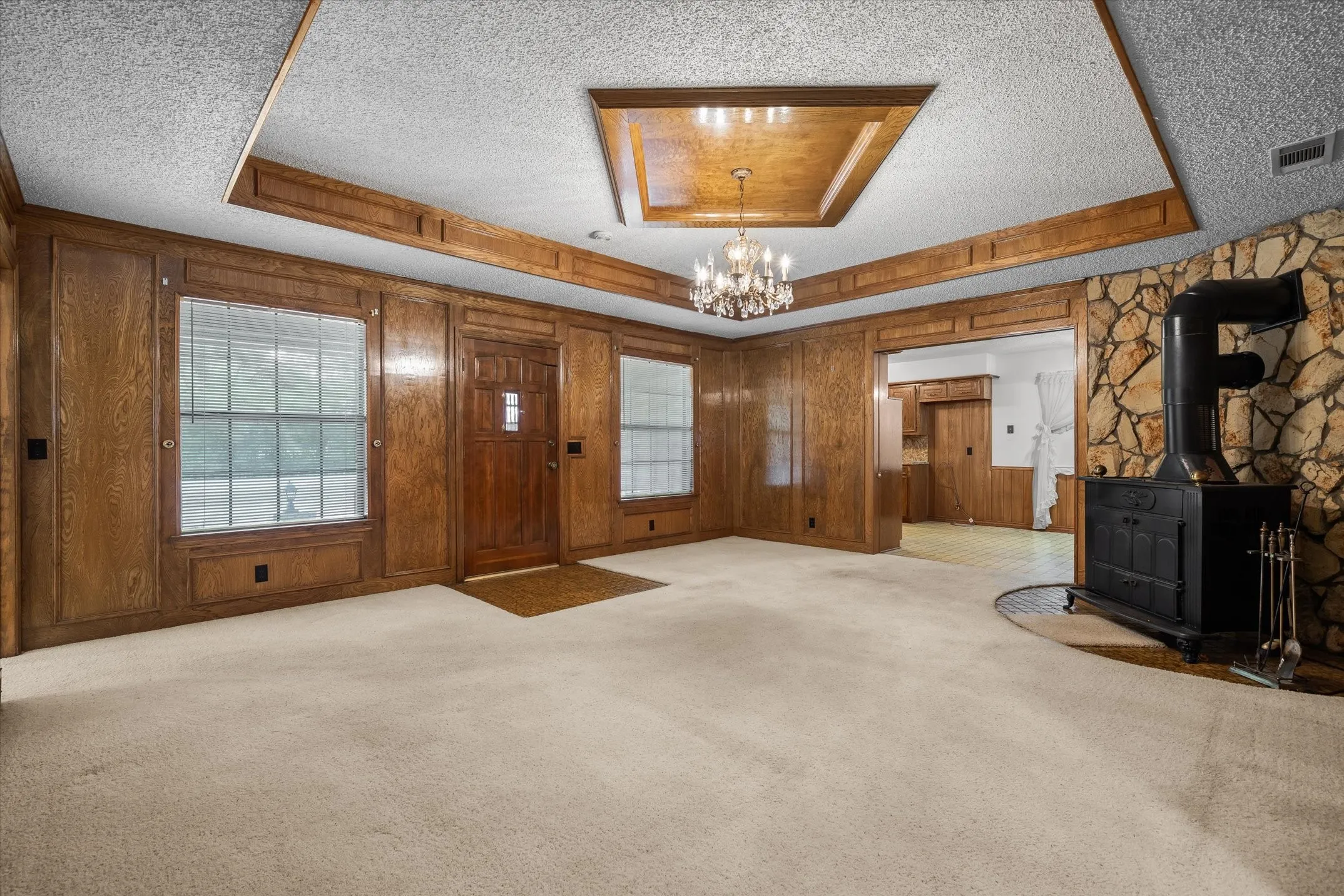Single Family Residence For Sale in Hunt County , 10861 County Road 2326, Terrell, Texas 75160, 3 Bedroom, 2 Bathroom, 3 Garage spaces, 1,835 Sqft, built in 1979, mls#21393574, Real Estate Agent in Terrell, Homes For Sale in Hunt county, Homes For Sale in Terrell, Realtor in Terrell Texas, Real Estate Brokerage Independent Realty Texas, Luminita Cordes Realtor