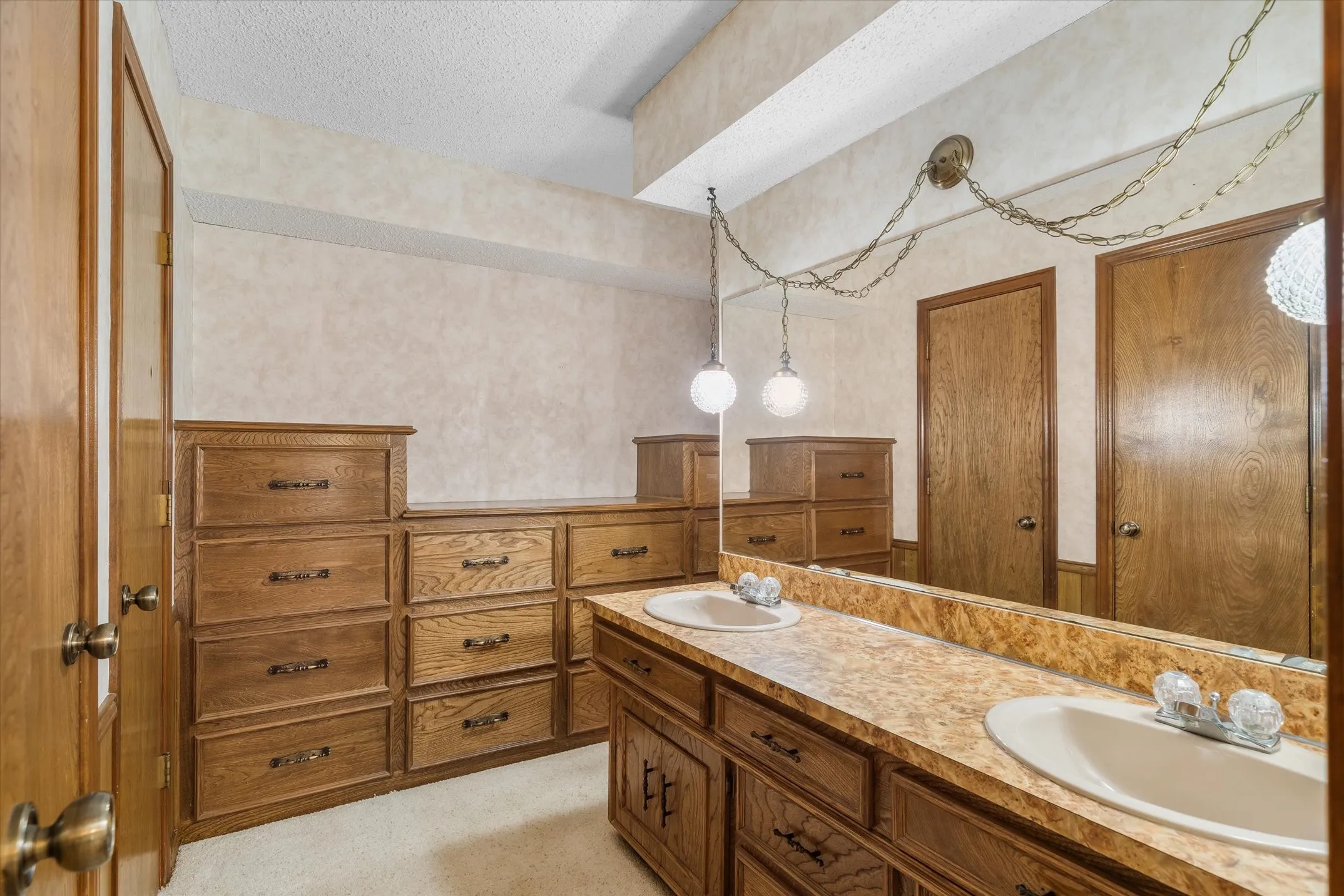 Single Family Residence For Sale in Hunt County , 10861 County Road 2326, Terrell, Texas 75160, 3 Bedroom, 2 Bathroom, 3 Garage spaces, 1,835 Sqft, built in 1979, mls#21393574, Real Estate Agent in Terrell, Homes For Sale in Hunt county, Homes For Sale in Terrell, Realtor in Terrell Texas, Real Estate Brokerage Independent Realty Texas, Luminita Cordes Realtor