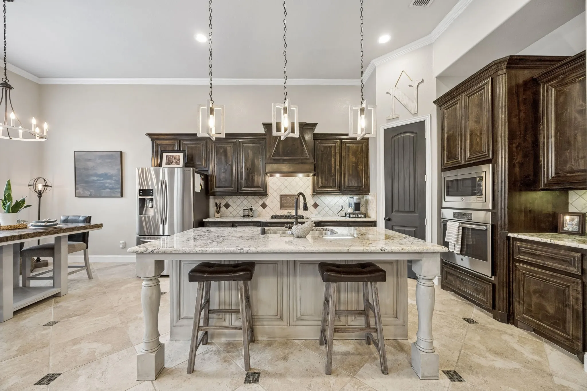Single Family Residence For Sale in Rockwall County , 1013 Ember Crest Drive, Rockwall, Texas 75087, 5 Bedroom, 5 Bathroom, 3 Garage spaces, 3,691 Sqft, built in 2014, mls#21393625, Real Estate Agent in Rockwall, Homes For Sale in Rockwall county, Homes For Sale in Rockwall, Realtor in Rockwall Texas, Real Estate Brokerage Independent Realty Texas, Luminita Cordes Realtor