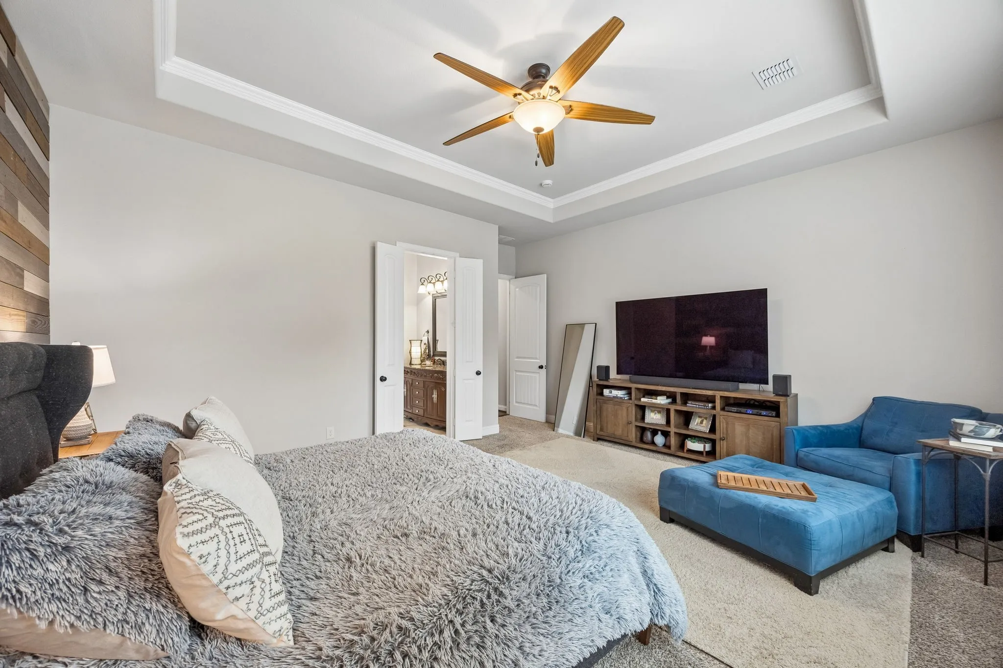 Single Family Residence For Sale in Rockwall County , 1013 Ember Crest Drive, Rockwall, Texas 75087, 5 Bedroom, 5 Bathroom, 3 Garage spaces, 3,691 Sqft, built in 2014, mls#21393625, Real Estate Agent in Rockwall, Homes For Sale in Rockwall county, Homes For Sale in Rockwall, Realtor in Rockwall Texas, Real Estate Brokerage Independent Realty Texas, Luminita Cordes Realtor
