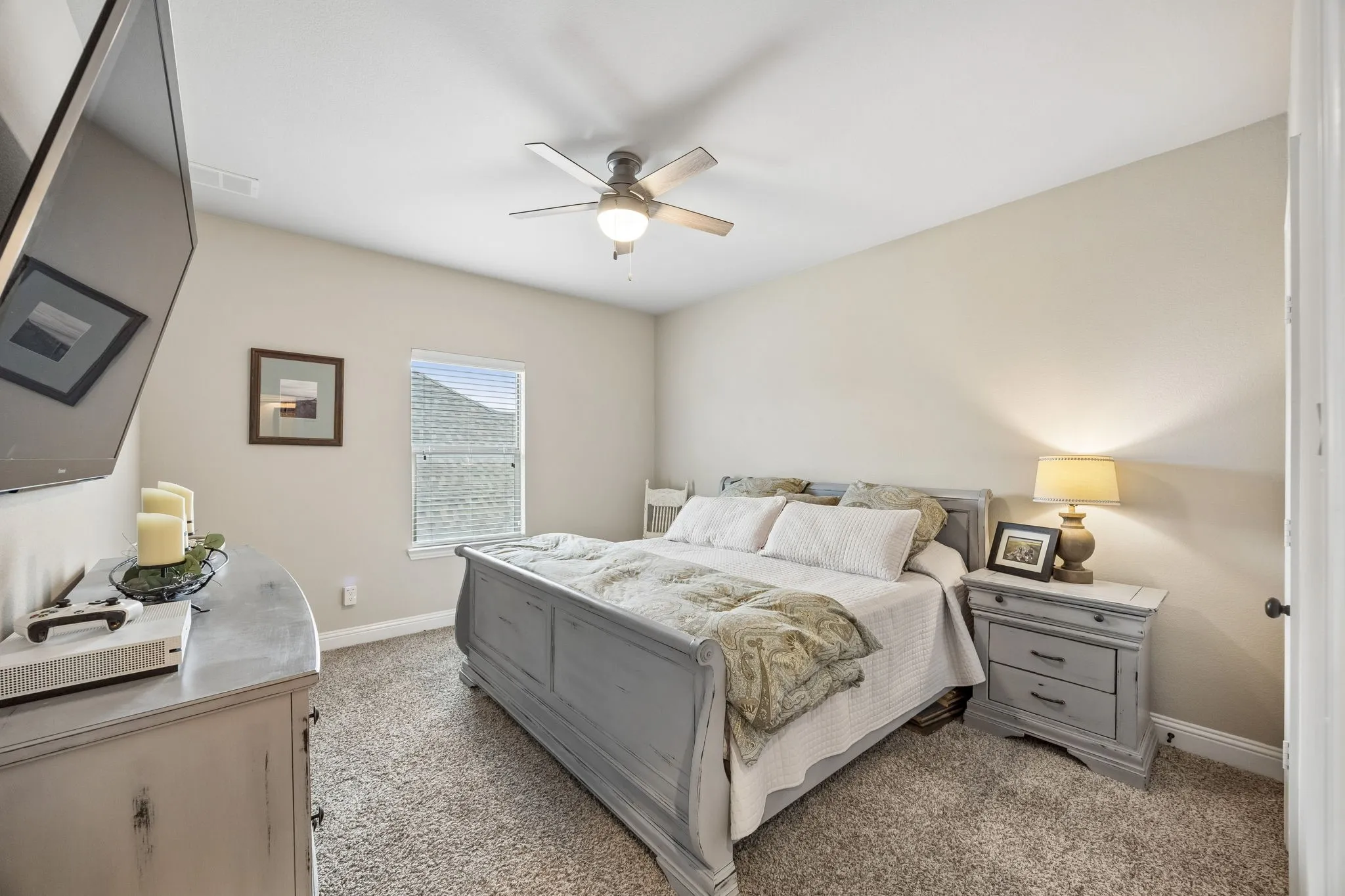 Single Family Residence For Sale in Rockwall County , 1013 Ember Crest Drive, Rockwall, Texas 75087, 5 Bedroom, 5 Bathroom, 3 Garage spaces, 3,691 Sqft, built in 2014, mls#21393625, Real Estate Agent in Rockwall, Homes For Sale in Rockwall county, Homes For Sale in Rockwall, Realtor in Rockwall Texas, Real Estate Brokerage Independent Realty Texas, Luminita Cordes Realtor