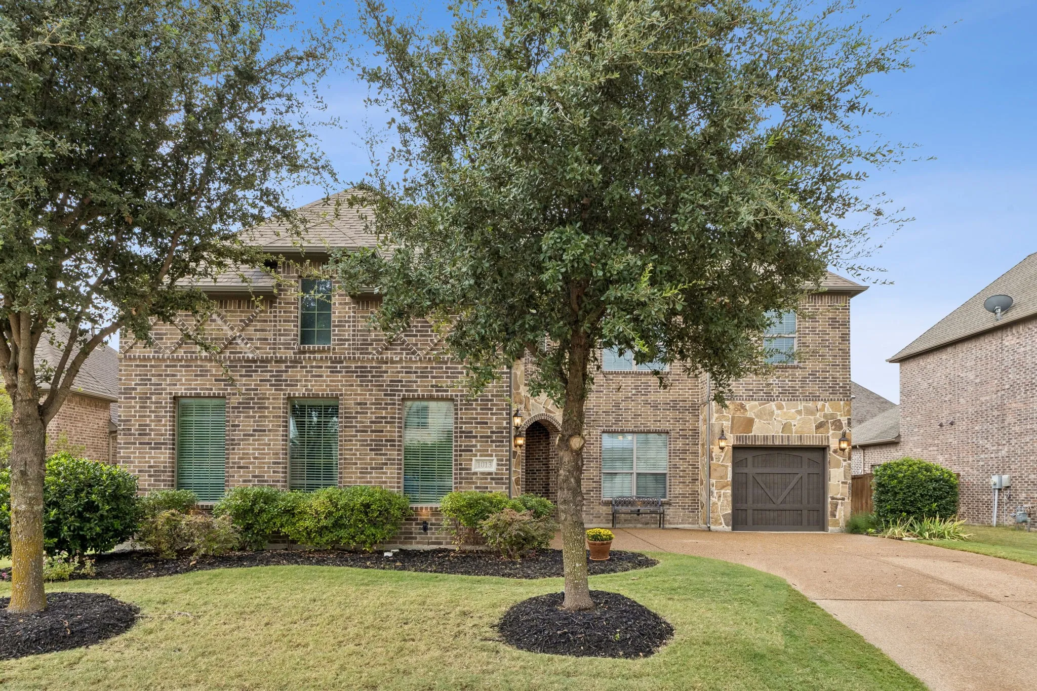Single Family Residence For Sale in Rockwall County , 1013 Ember Crest Drive, Rockwall, Texas 75087, 5 Bedroom, 5 Bathroom, 3 Garage spaces, 3,691 Sqft, built in 2014, mls#21393625, Real Estate Agent in Rockwall, Homes For Sale in Rockwall county, Homes For Sale in Rockwall, Realtor in Rockwall Texas, Real Estate Brokerage Independent Realty Texas, Luminita Cordes Realtor