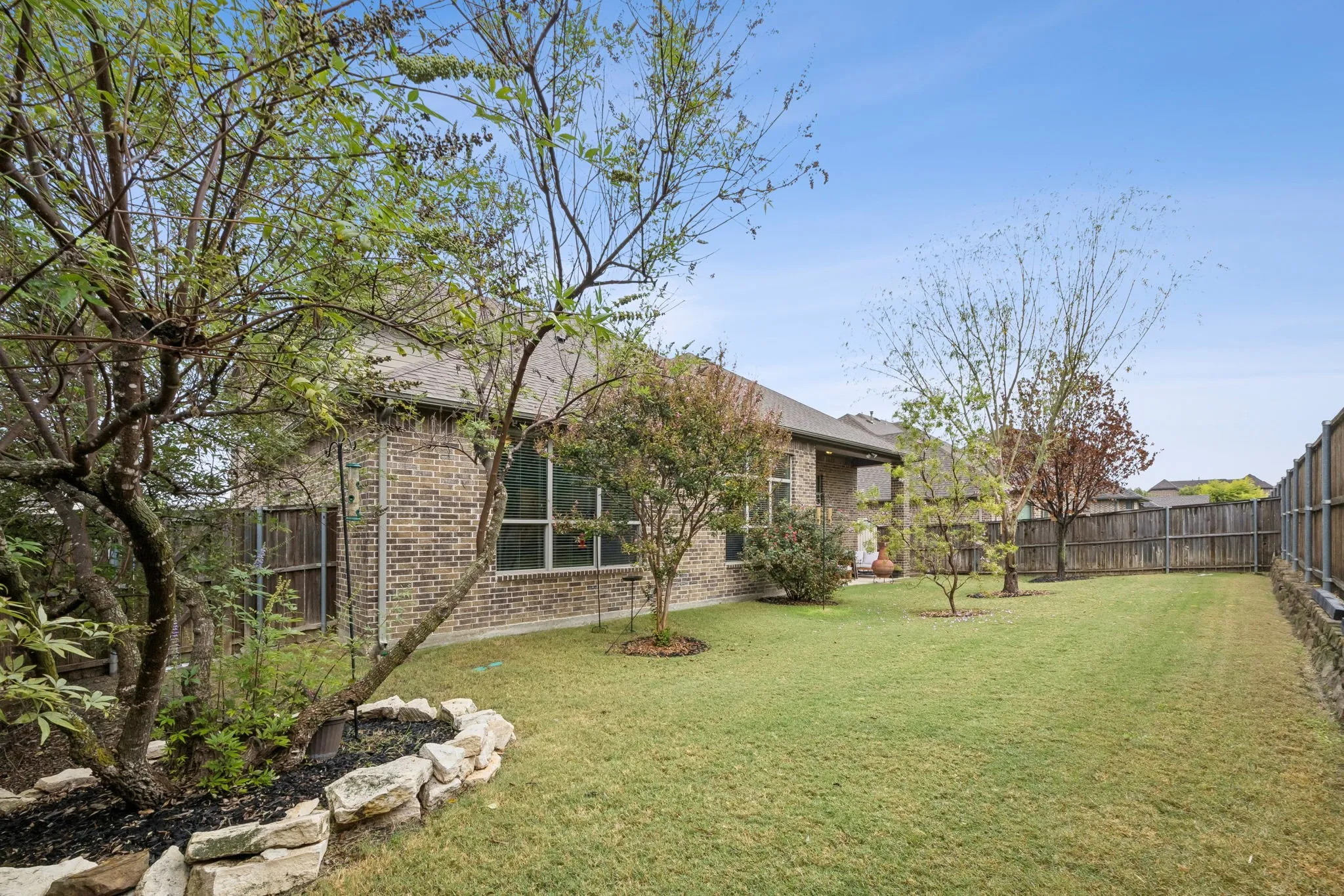 Single Family Residence For Sale in Rockwall County , 1013 Ember Crest Drive, Rockwall, Texas 75087, 5 Bedroom, 5 Bathroom, 3 Garage spaces, 3,691 Sqft, built in 2014, mls#21393625, Real Estate Agent in Rockwall, Homes For Sale in Rockwall county, Homes For Sale in Rockwall, Realtor in Rockwall Texas, Real Estate Brokerage Independent Realty Texas, Luminita Cordes Realtor