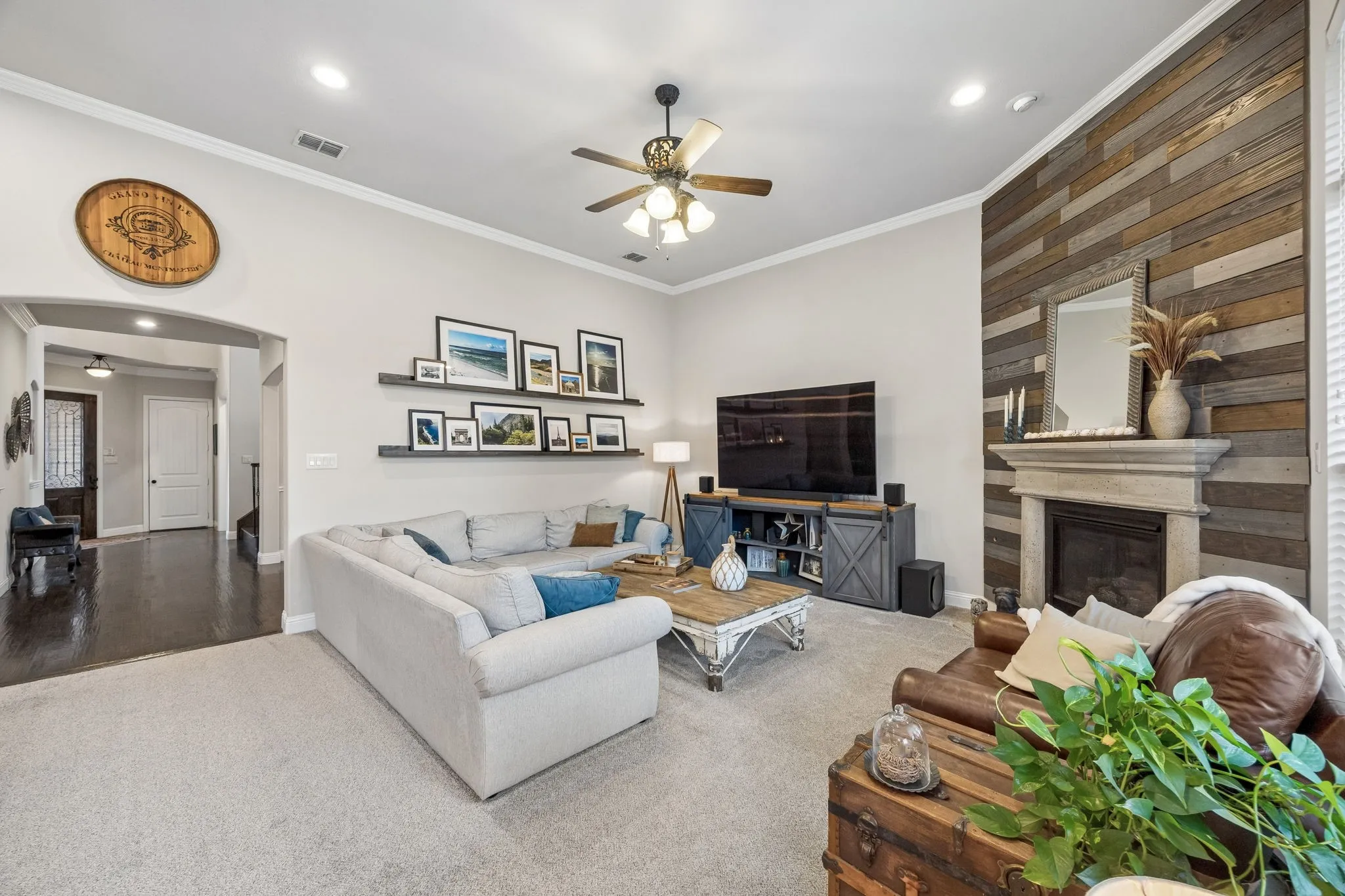 Single Family Residence For Sale in Rockwall County , 1013 Ember Crest Drive, Rockwall, Texas 75087, 5 Bedroom, 5 Bathroom, 3 Garage spaces, 3,691 Sqft, built in 2014, mls#21393625, Real Estate Agent in Rockwall, Homes For Sale in Rockwall county, Homes For Sale in Rockwall, Realtor in Rockwall Texas, Real Estate Brokerage Independent Realty Texas, Luminita Cordes Realtor