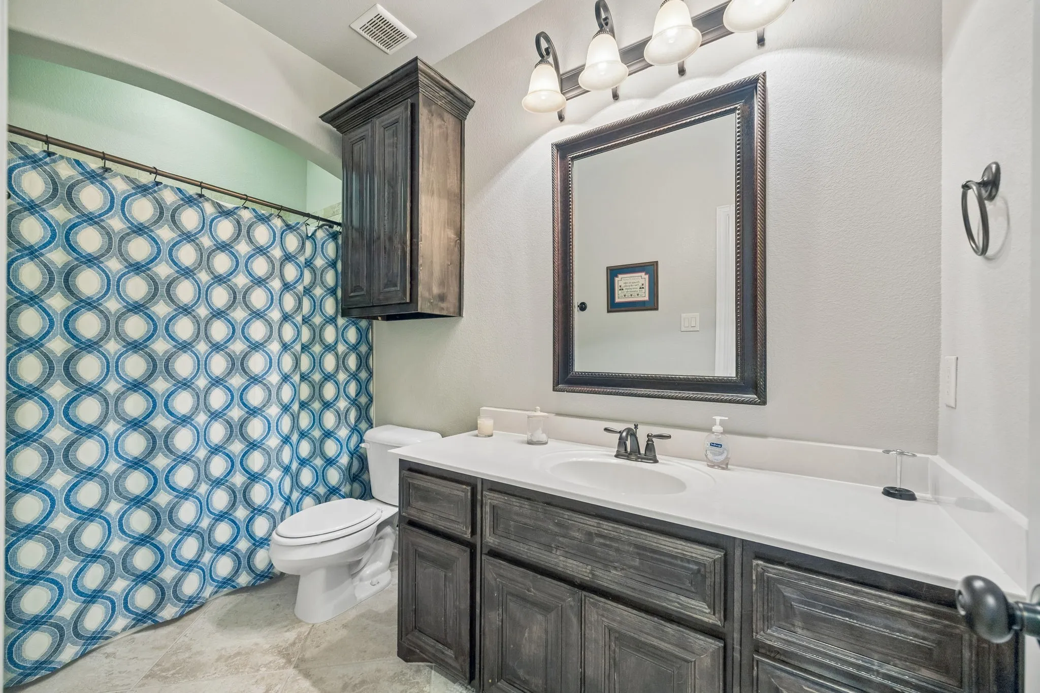 Single Family Residence For Sale in Rockwall County , 1013 Ember Crest Drive, Rockwall, Texas 75087, 5 Bedroom, 5 Bathroom, 3 Garage spaces, 3,691 Sqft, built in 2014, mls#21393625, Real Estate Agent in Rockwall, Homes For Sale in Rockwall county, Homes For Sale in Rockwall, Realtor in Rockwall Texas, Real Estate Brokerage Independent Realty Texas, Luminita Cordes Realtor