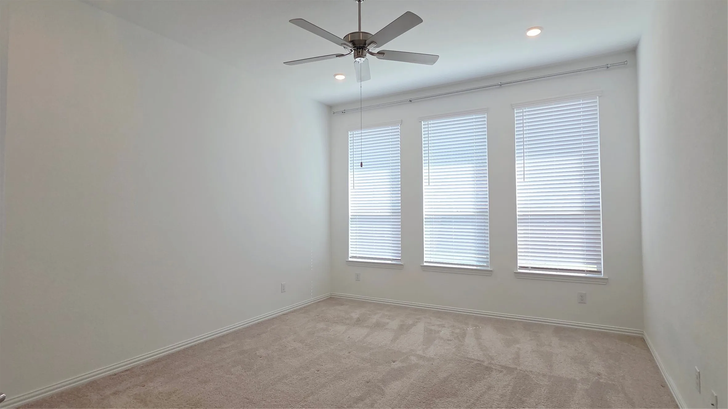 Single Family Residence For Rent in Collin County , 8104 Blue Heron Lane, Mc Kinney, Texas 75071, 4 Bedroom, 4 Bathroom, 2 Garage spaces, 3,106 Sqft, built in 2023, mls#21393751, Real Estate Agent in Mc Kinney, Homes For Rent in Collin county, Homes For Rent in Mc Kinney, Realtor in Mc Kinney Texas, Real Estate Brokerage Independent Realty Texas, Luminita Cordes Realtor